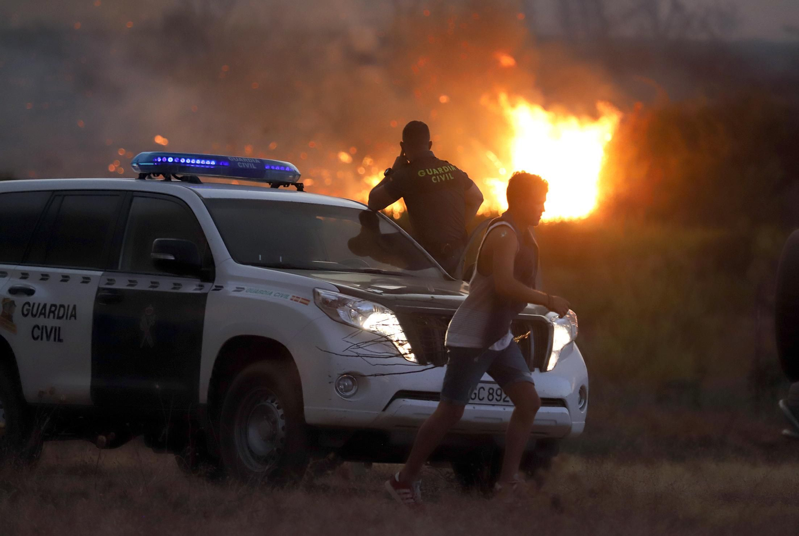 Imágenes del incendio en Almonaster La Real