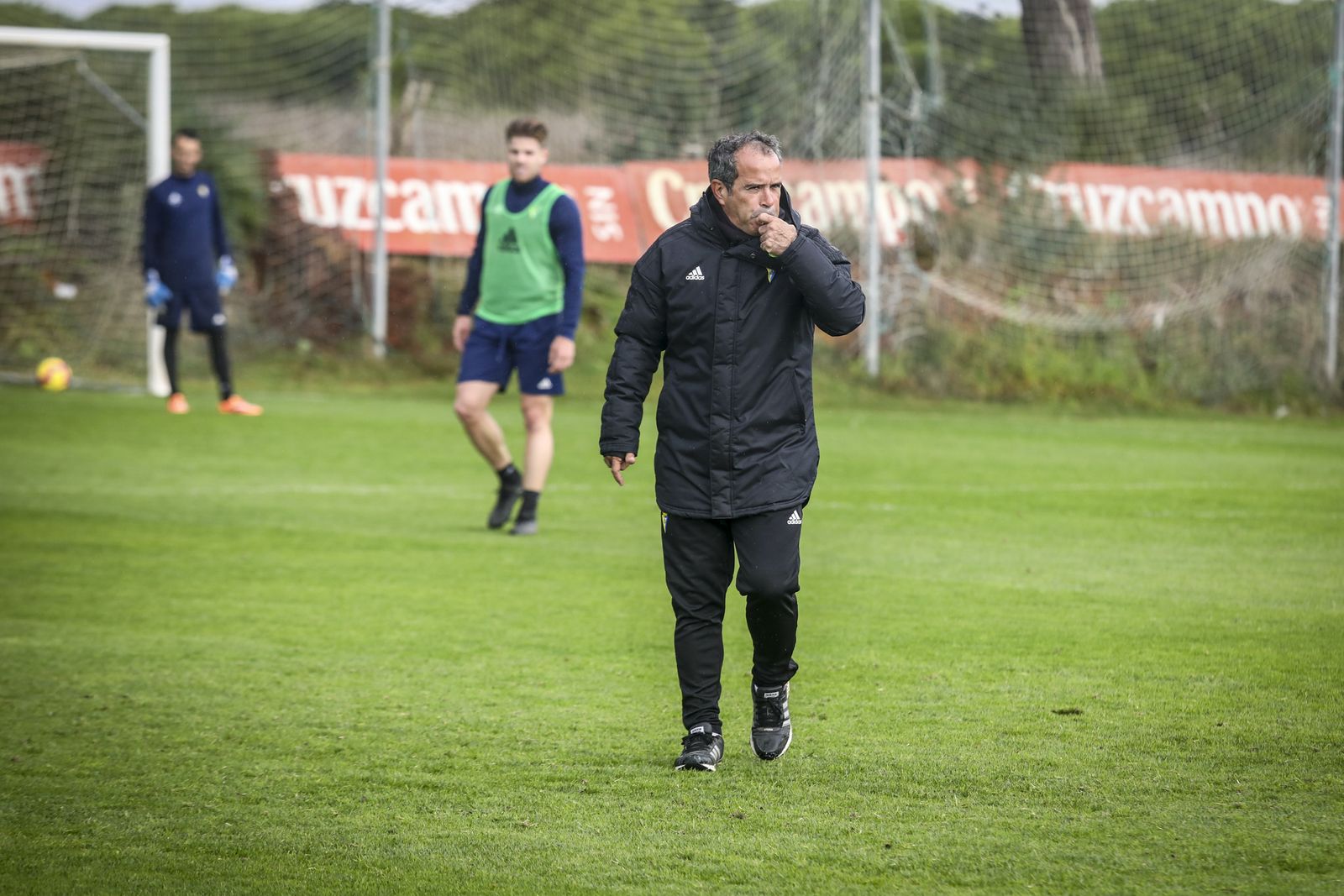 Álvaro Cervera, durante un entrenamiento del Cádiz.