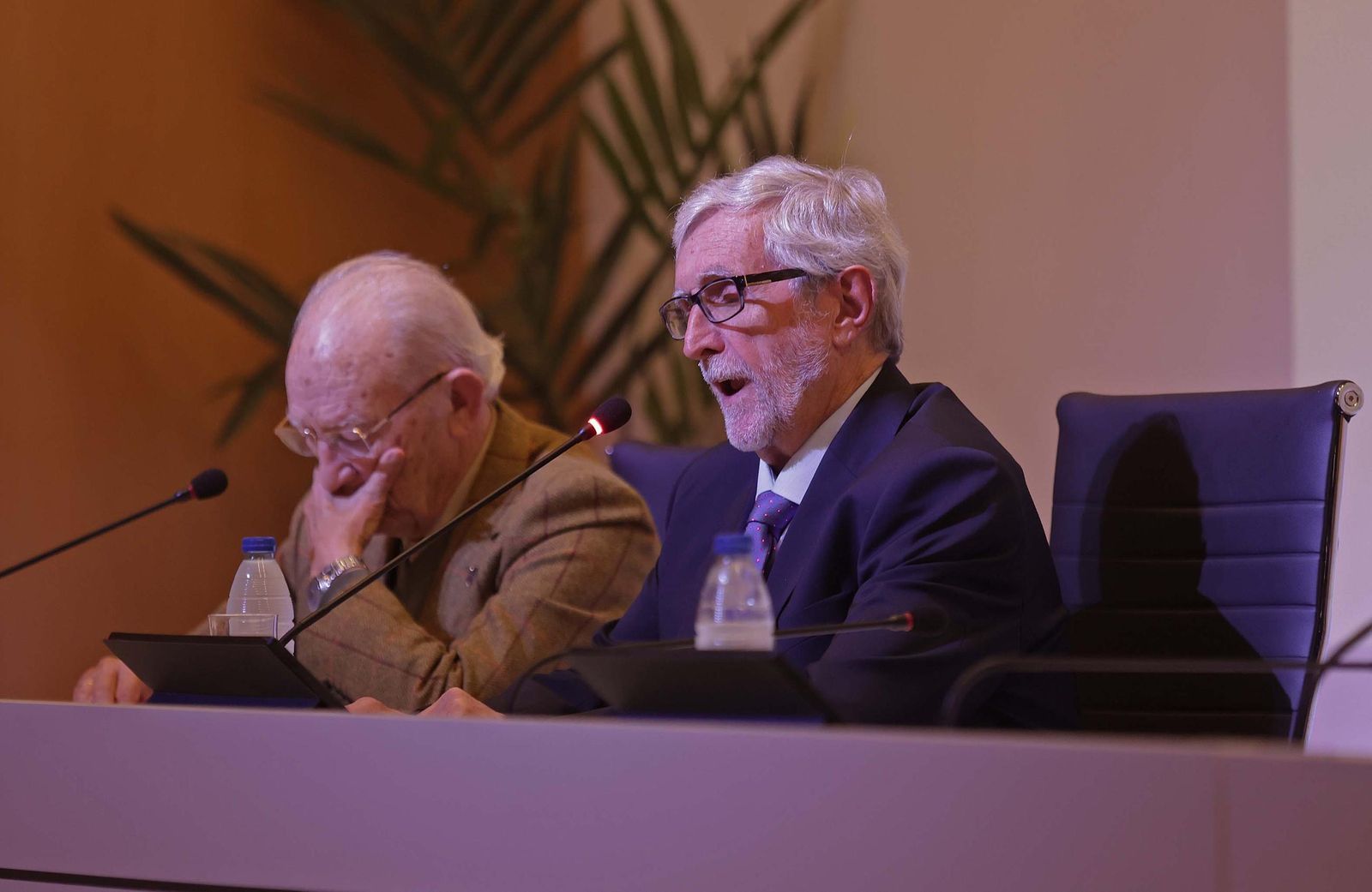 Fotos de la presentación del libro “Algeciras en el corazón y en la memoria”, de Alberto Pérez de Vargas