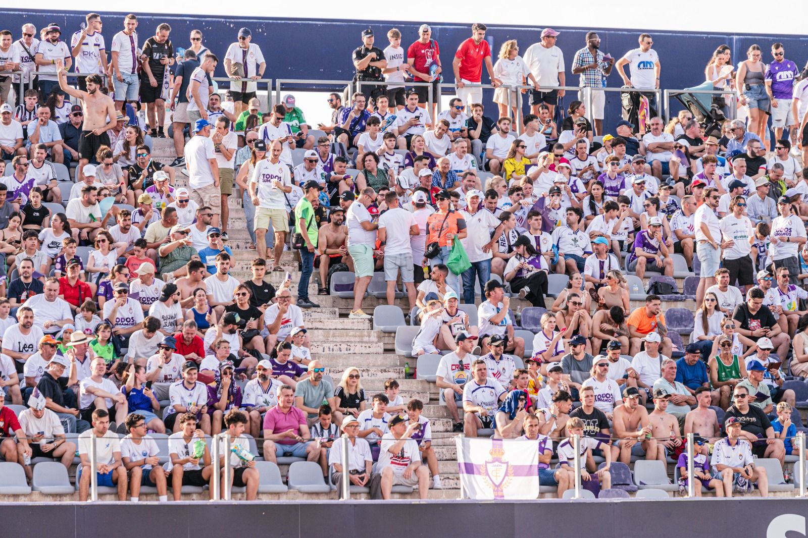 Aficionados del Real Jaén en el sector de preferencia.