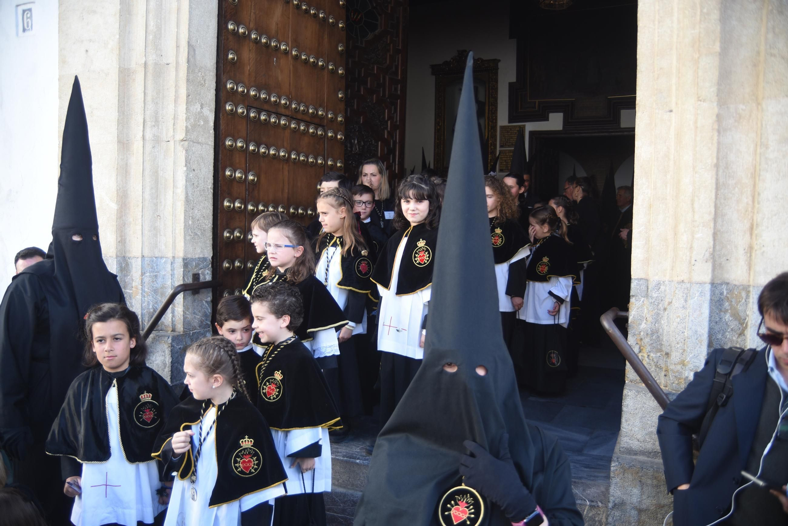 La procesión de los Dolores en este Viernes Santo de Córdoba, en imágenes