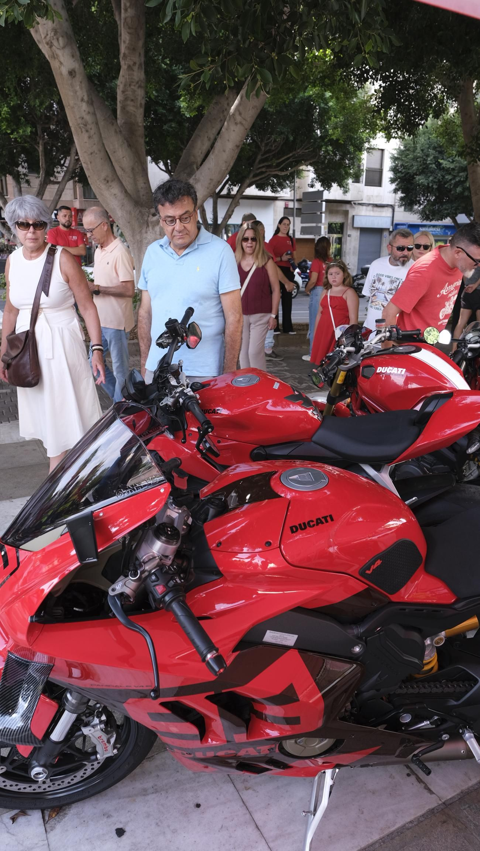 Exposición de motos antiguas y Ducatis en la Feria de Almería 2025, en imágenes