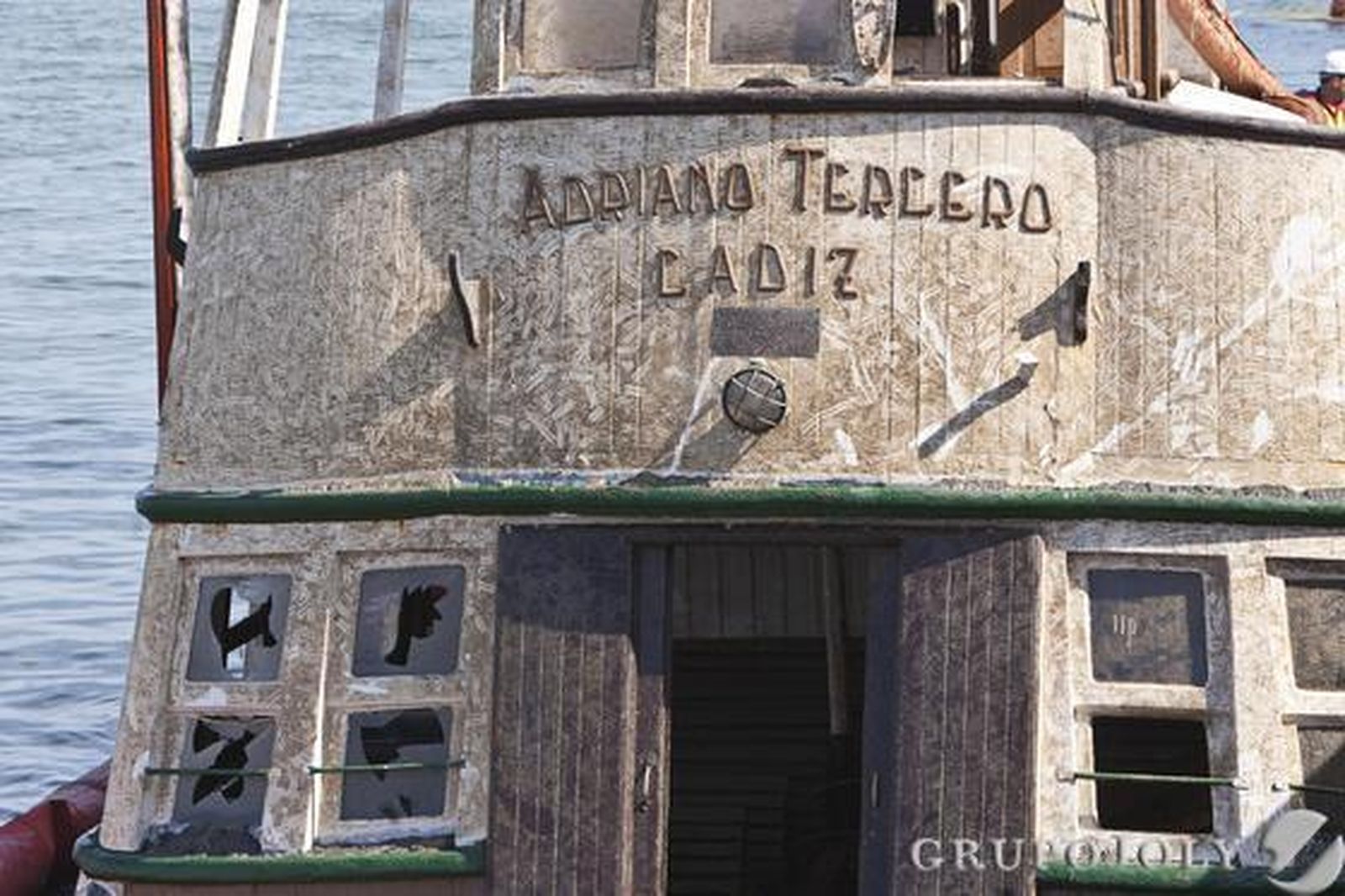 La suciedad es patente en el barco. 

Foto: Julio Gonzalez