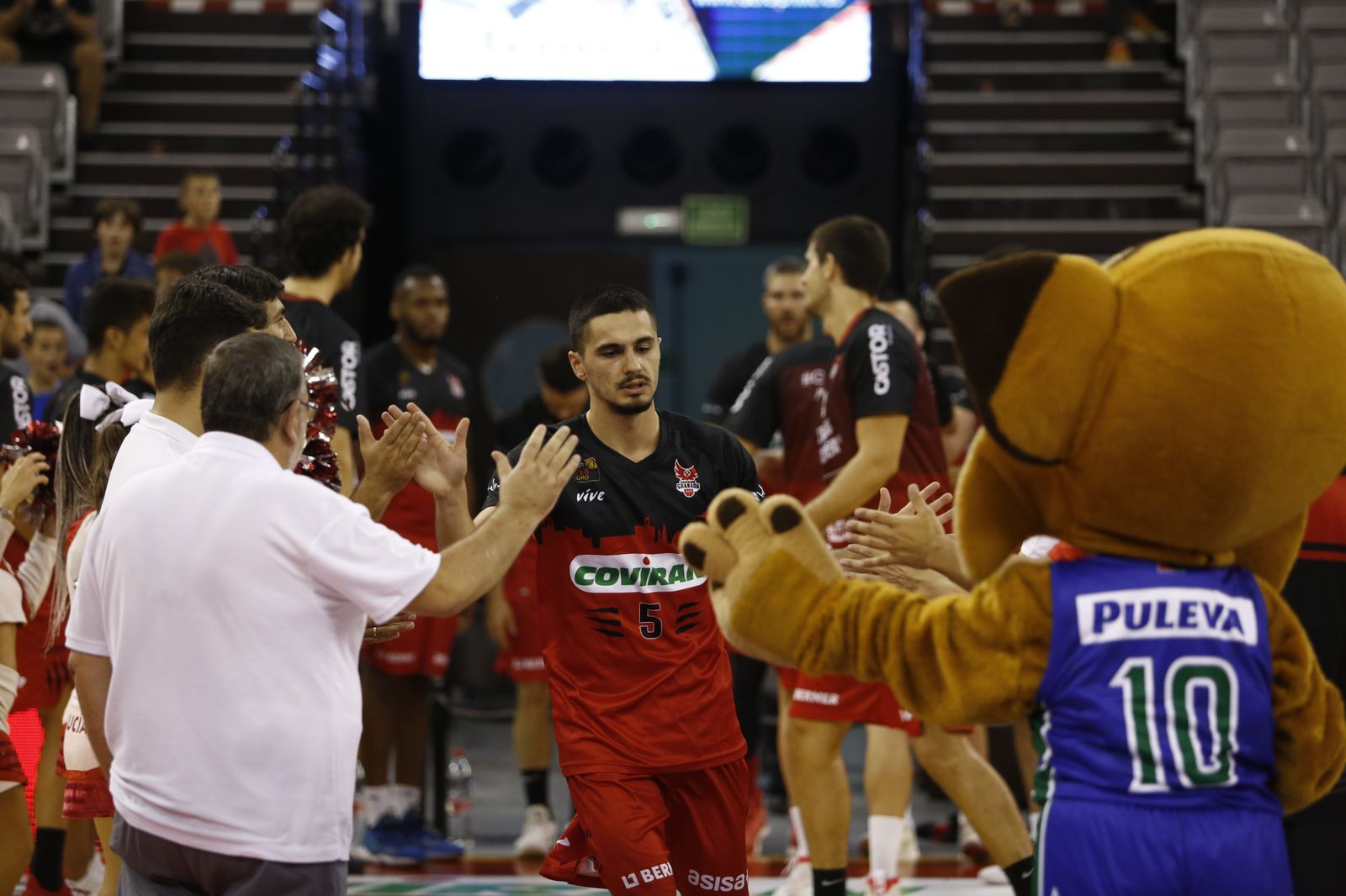 Carlos Corts, presentado antes de un encuentro de pretemporada