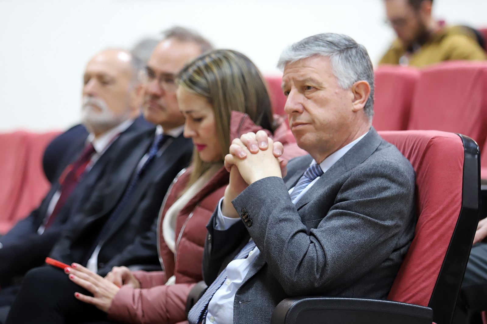 Imágenes del convenio entre Cepsa, Enagás Renovable y Alter Enersun para impulsar la descarbonización de la industria local y el transporte