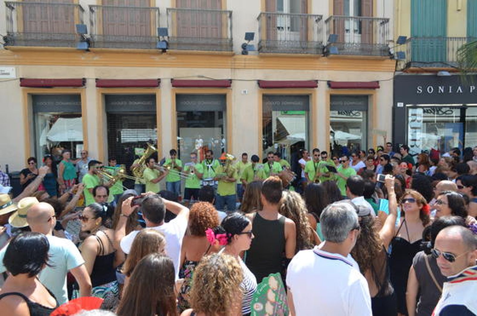 Jolgorio en el Real y en el centro

Foto: Marta González / Javier Albiñana