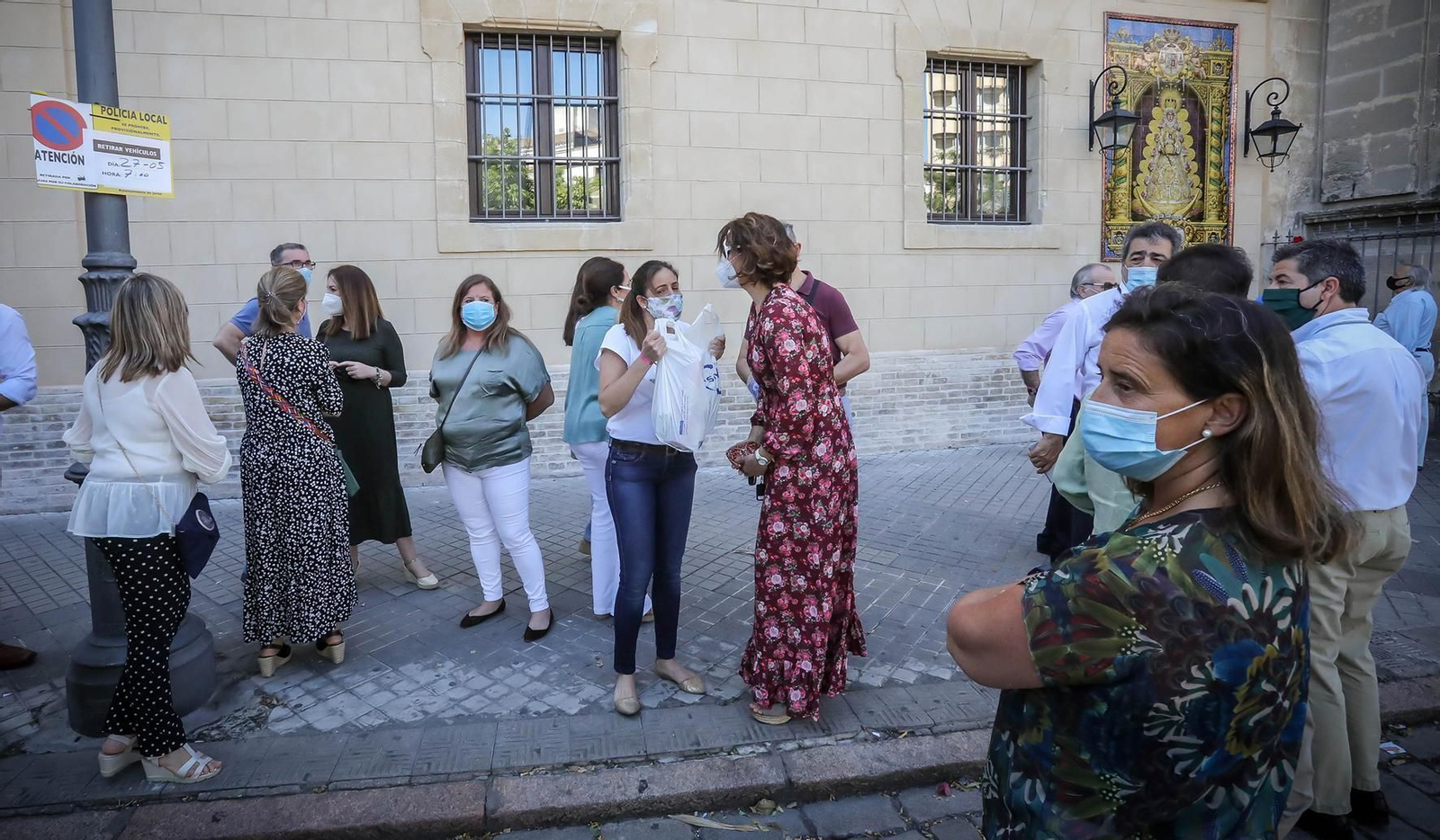La Hermandad del Rocío de Jerez recoge alimentos para Cáritas