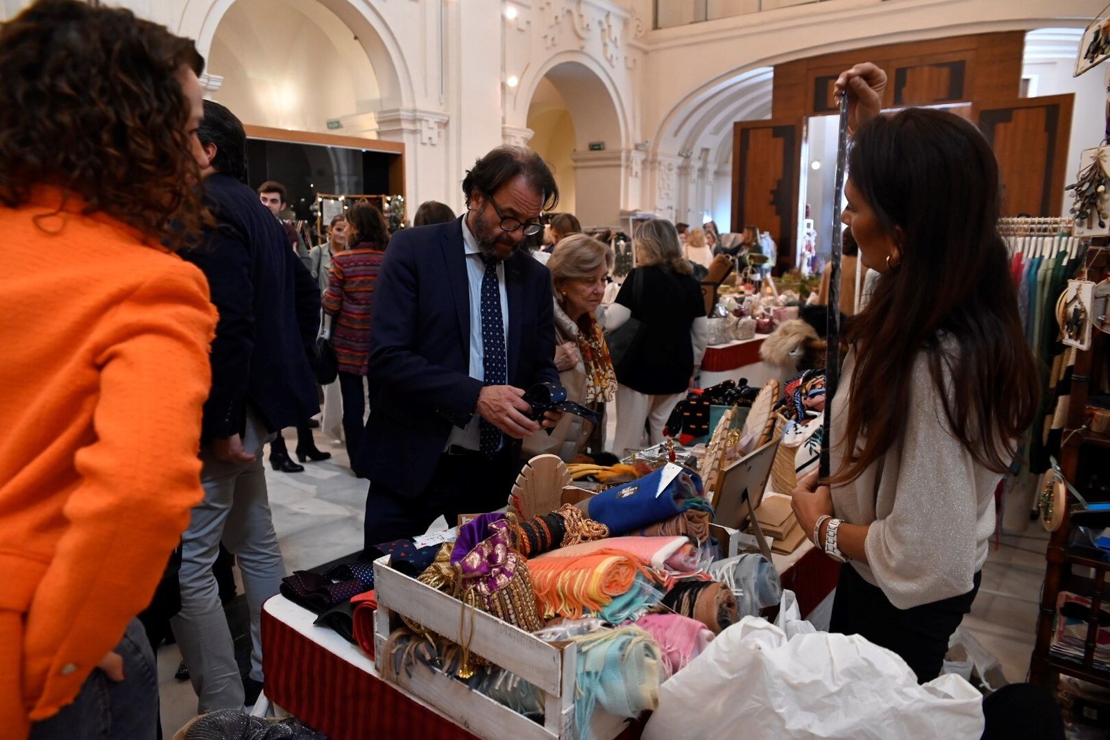 En imágenes, la inauguración del Baratillo de Adevida en Córdoba