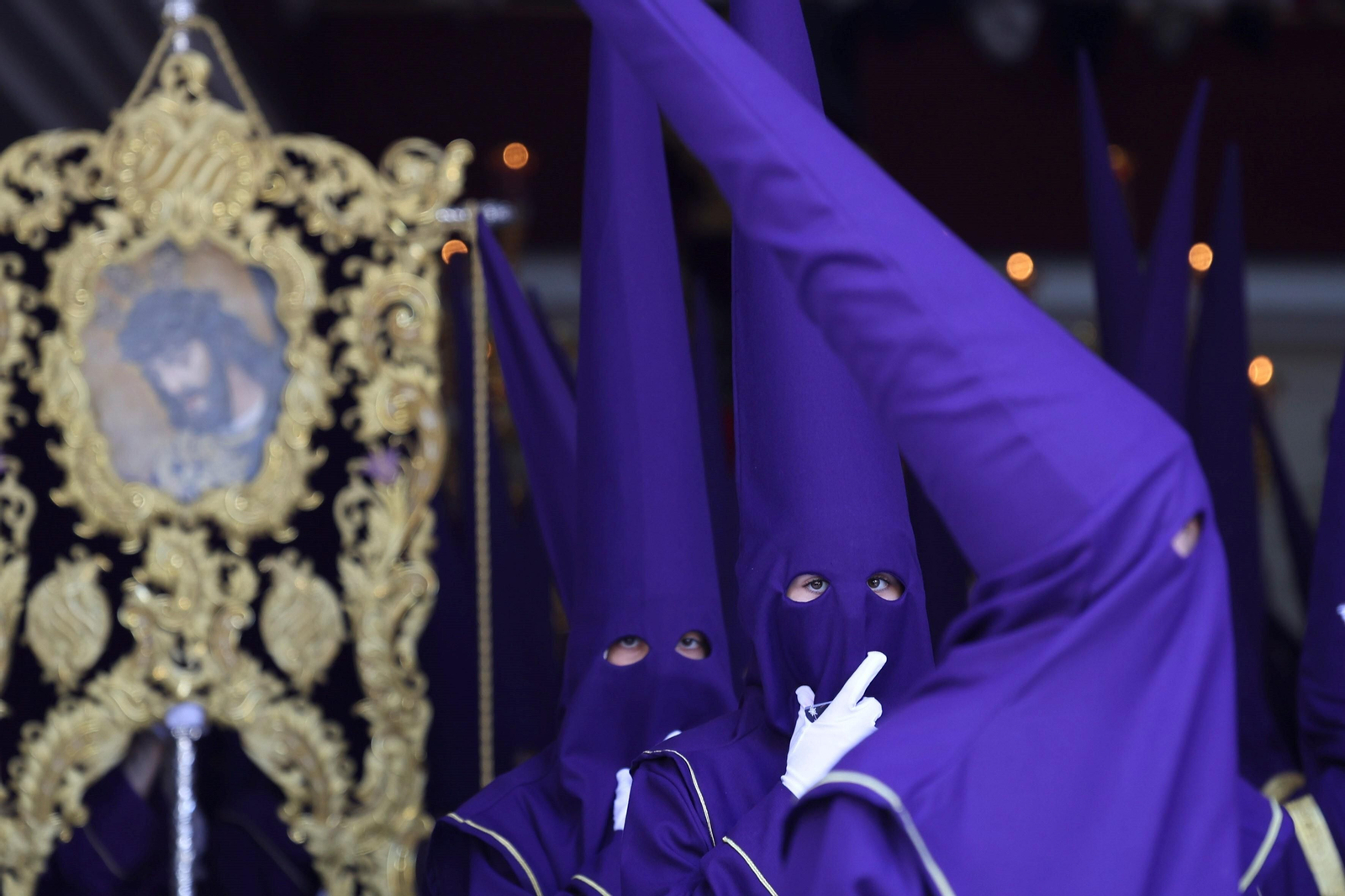 El Rocío en el Martes Santo de Málaga, en fotos