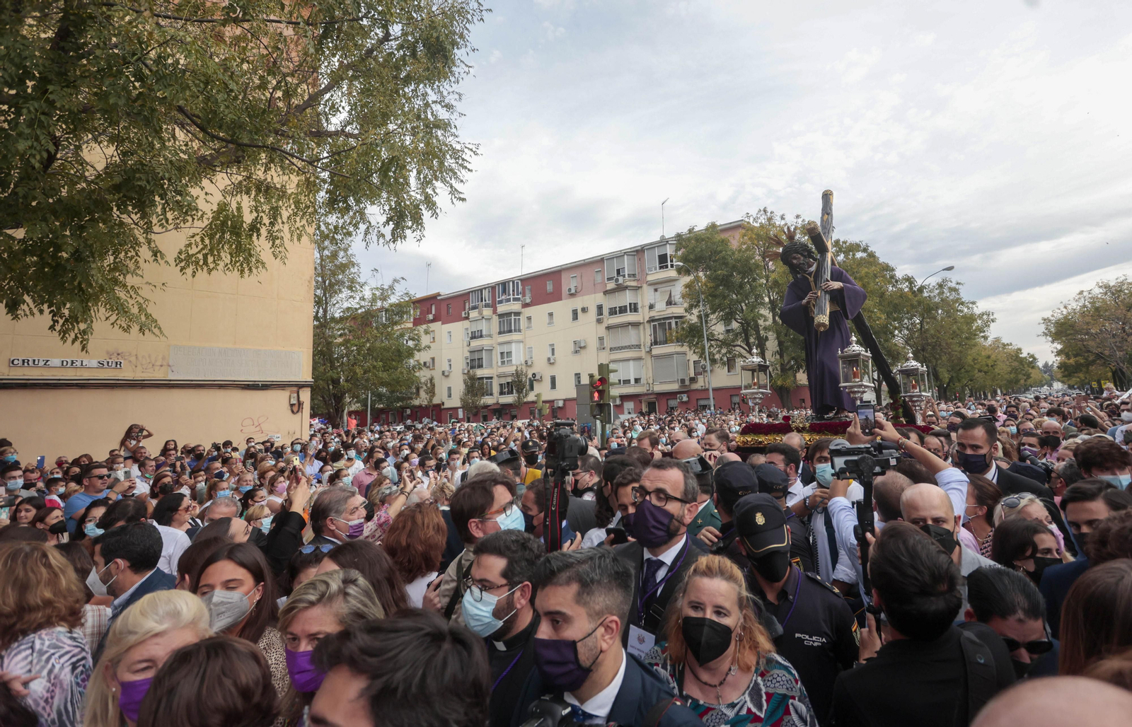 El Gran Poder en Tres Barrios en Santa Misión
