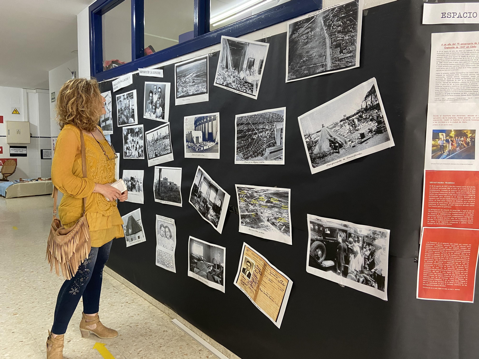 Exposición en el instituto San Severiano, en memoria de la explosición de Cádiz de 1947