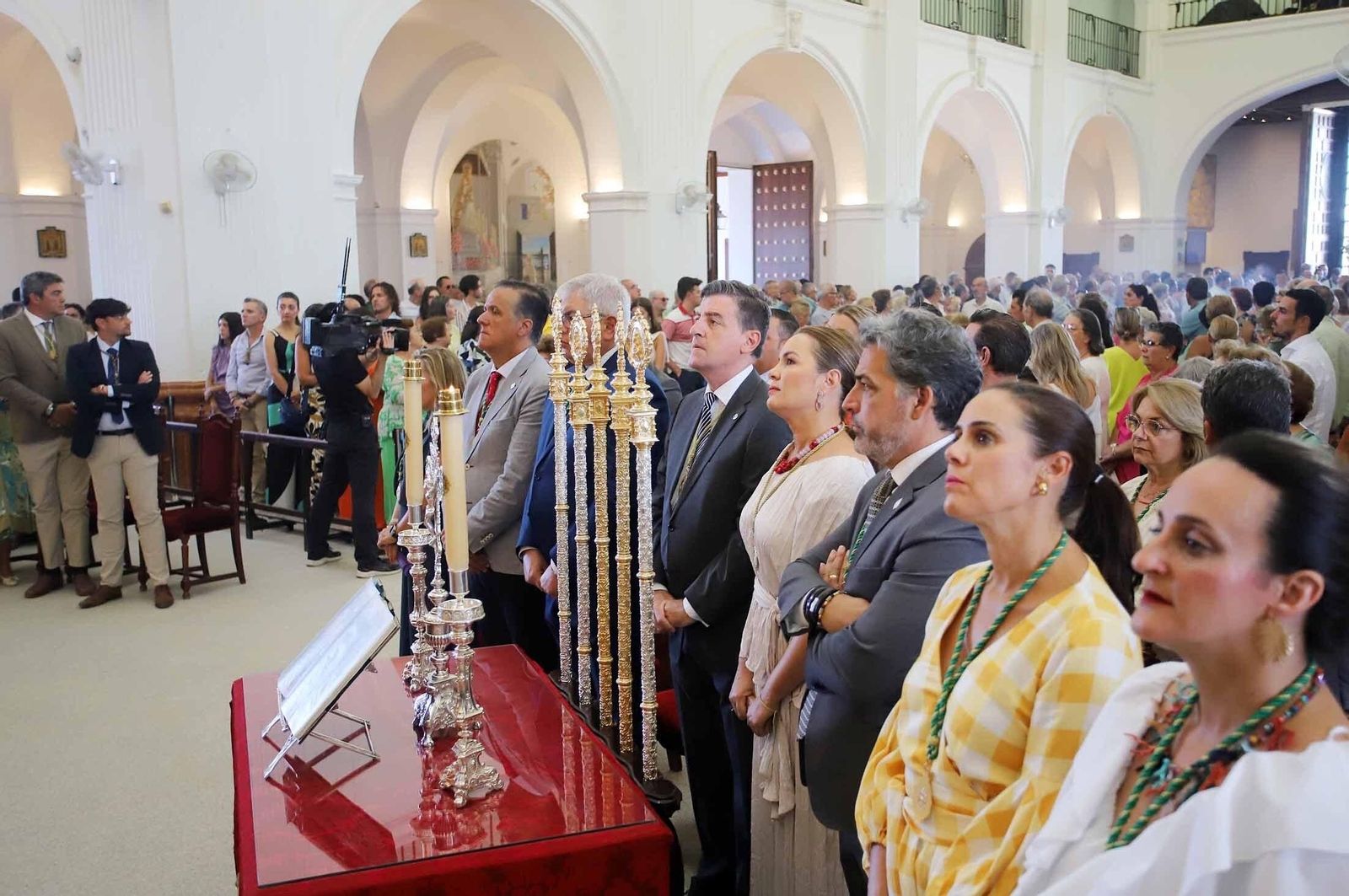 Imágenes de la procesión eucarística y solemne Función del Voto en El Rocío Chico