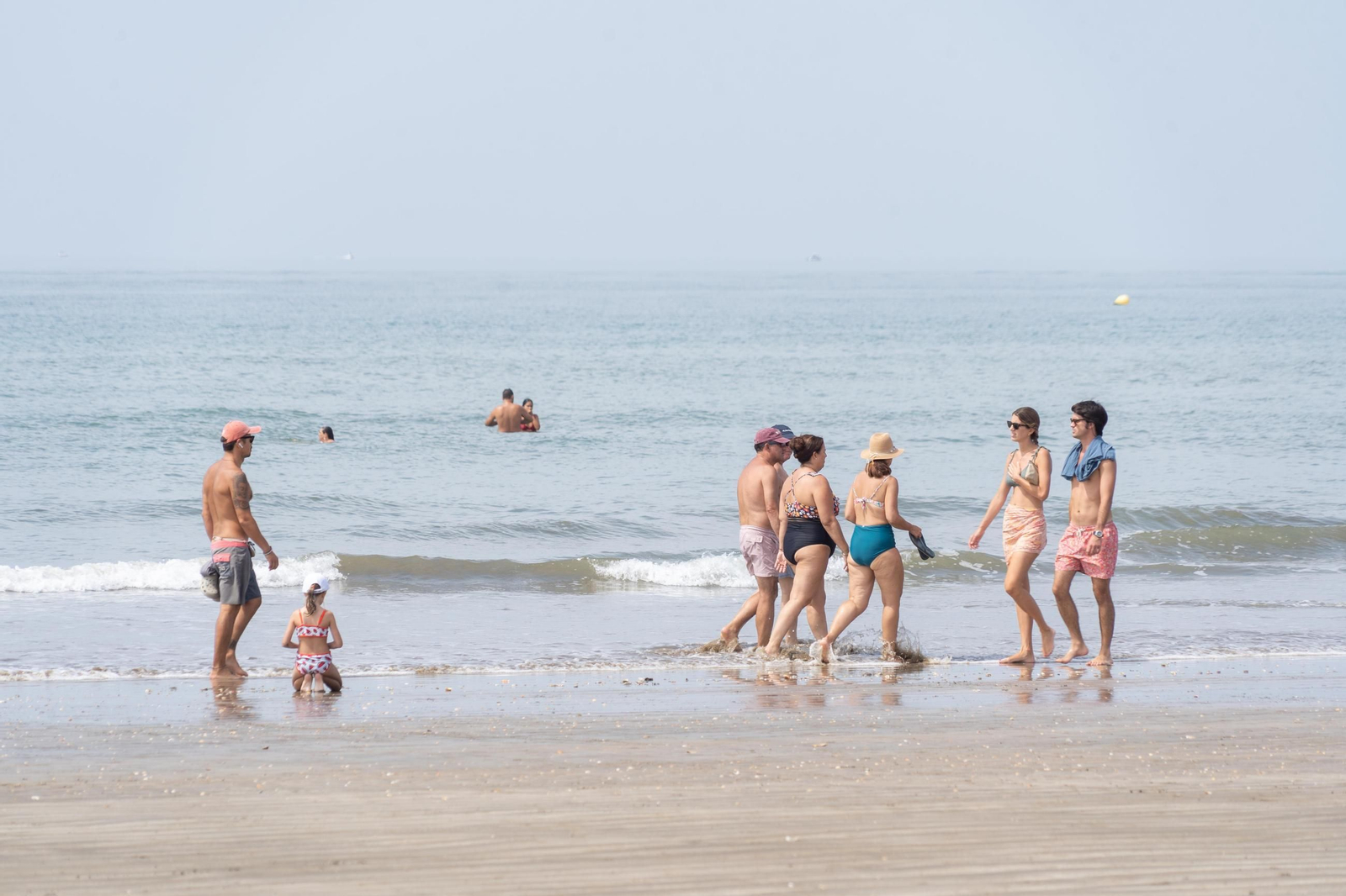 El ambiente de las playas de Huelva el domingo 24 de agosto