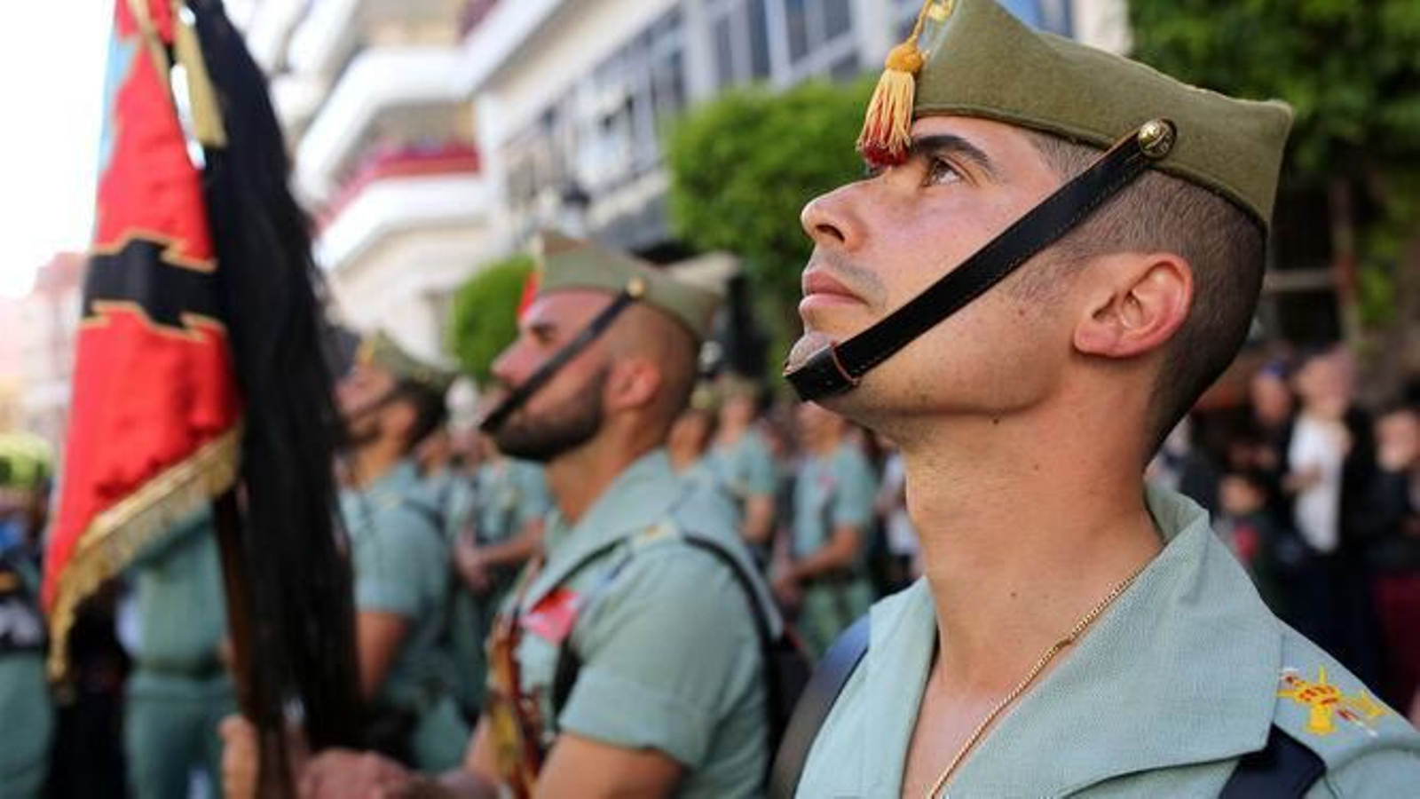Así fue la procesión del Cristo de la Vera+Cruz acompañado por la Legión en el año 2019