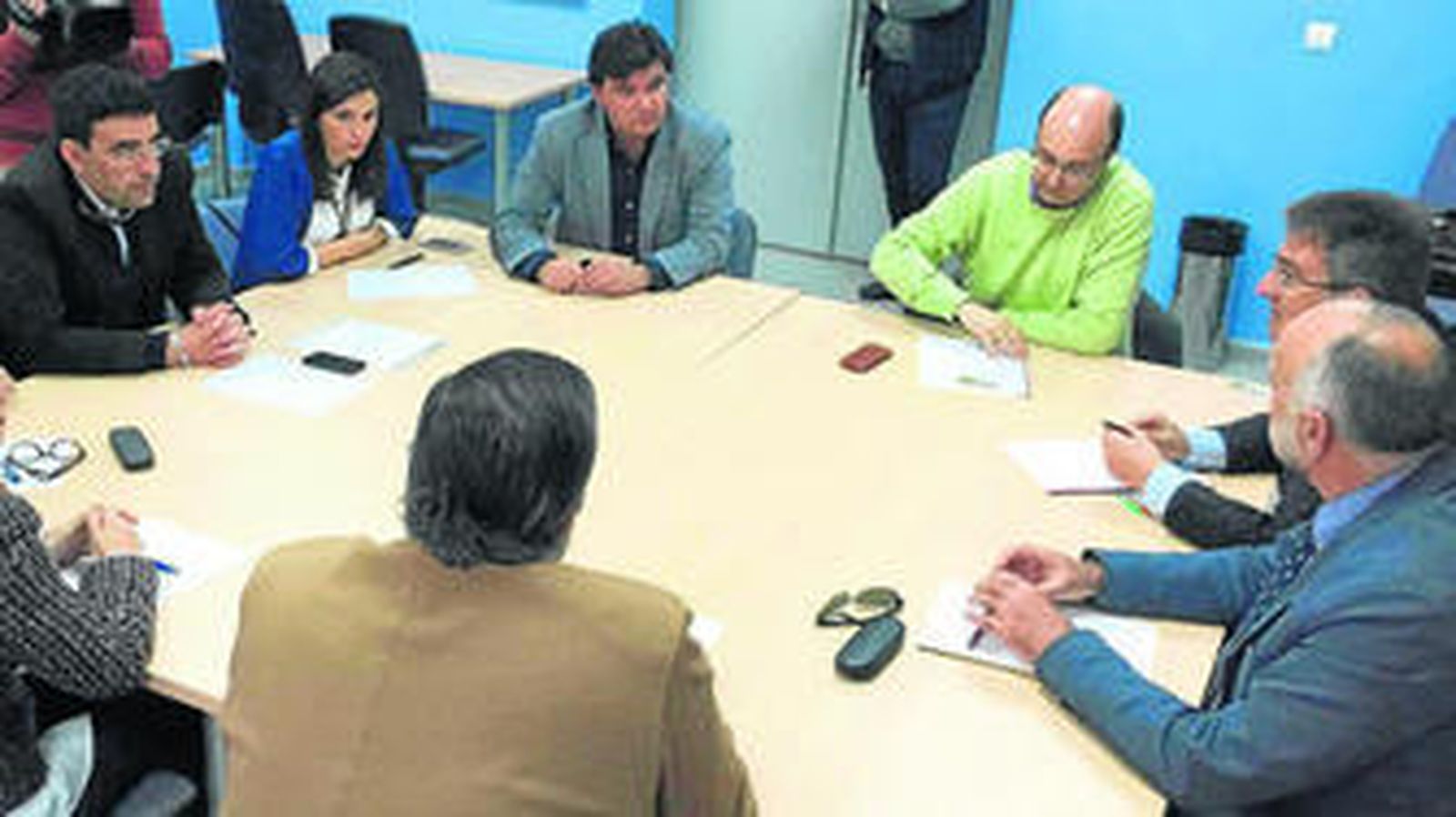 Los socialistas, reunidos ayer con los responsables de la Universidad de Huelva.