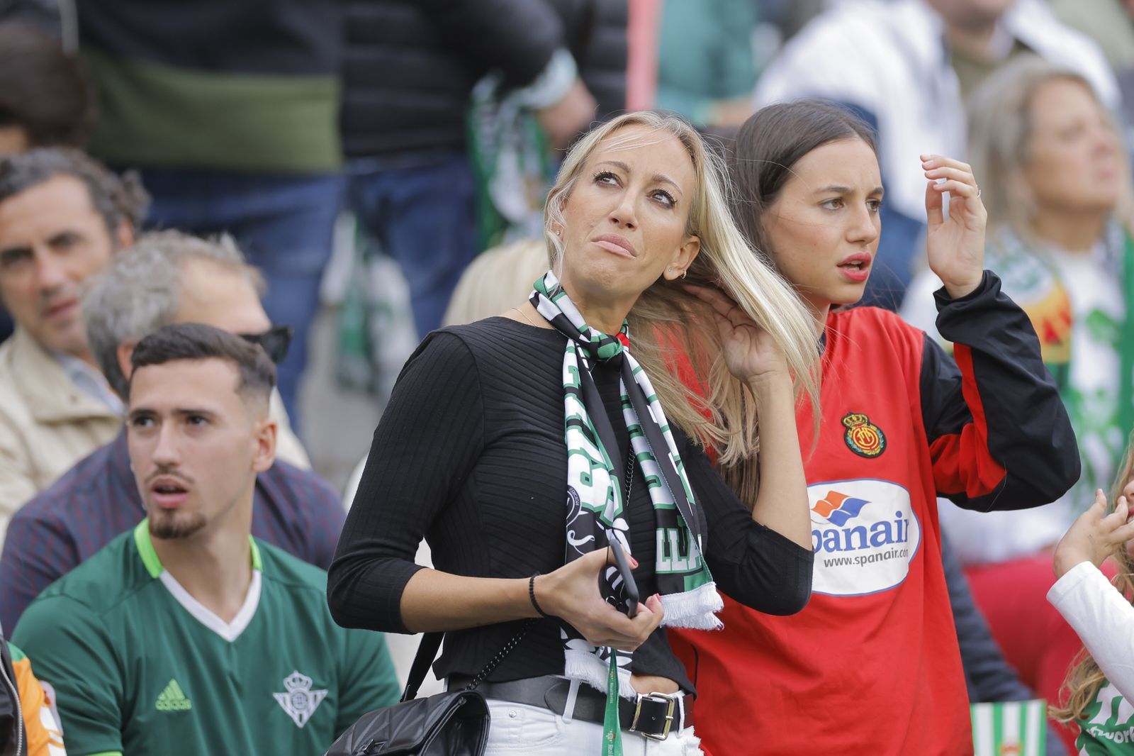 Búscate en las fotos del Betis-Mallorca