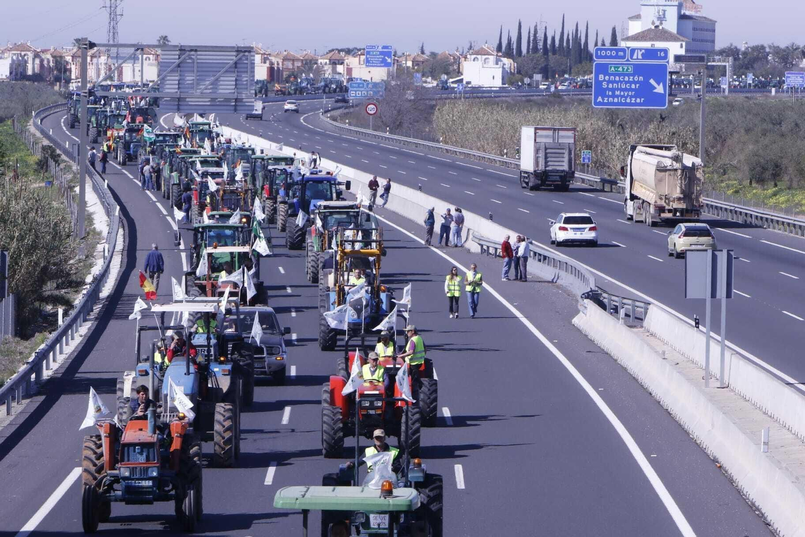La tractorada en Sevilla, en imágenes