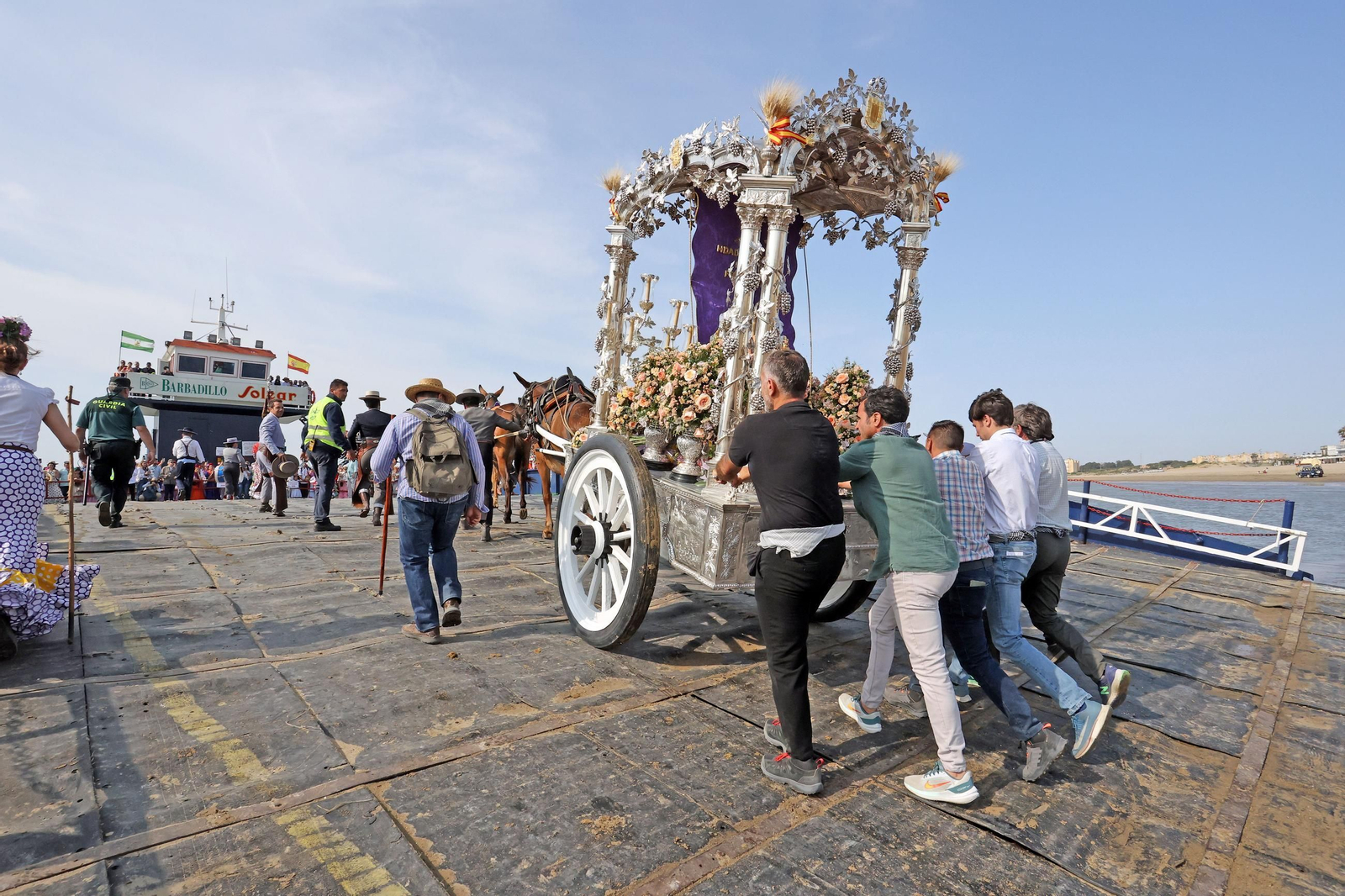 La Hdad del Rocío de Jerez de Bajo Guía a Doñana