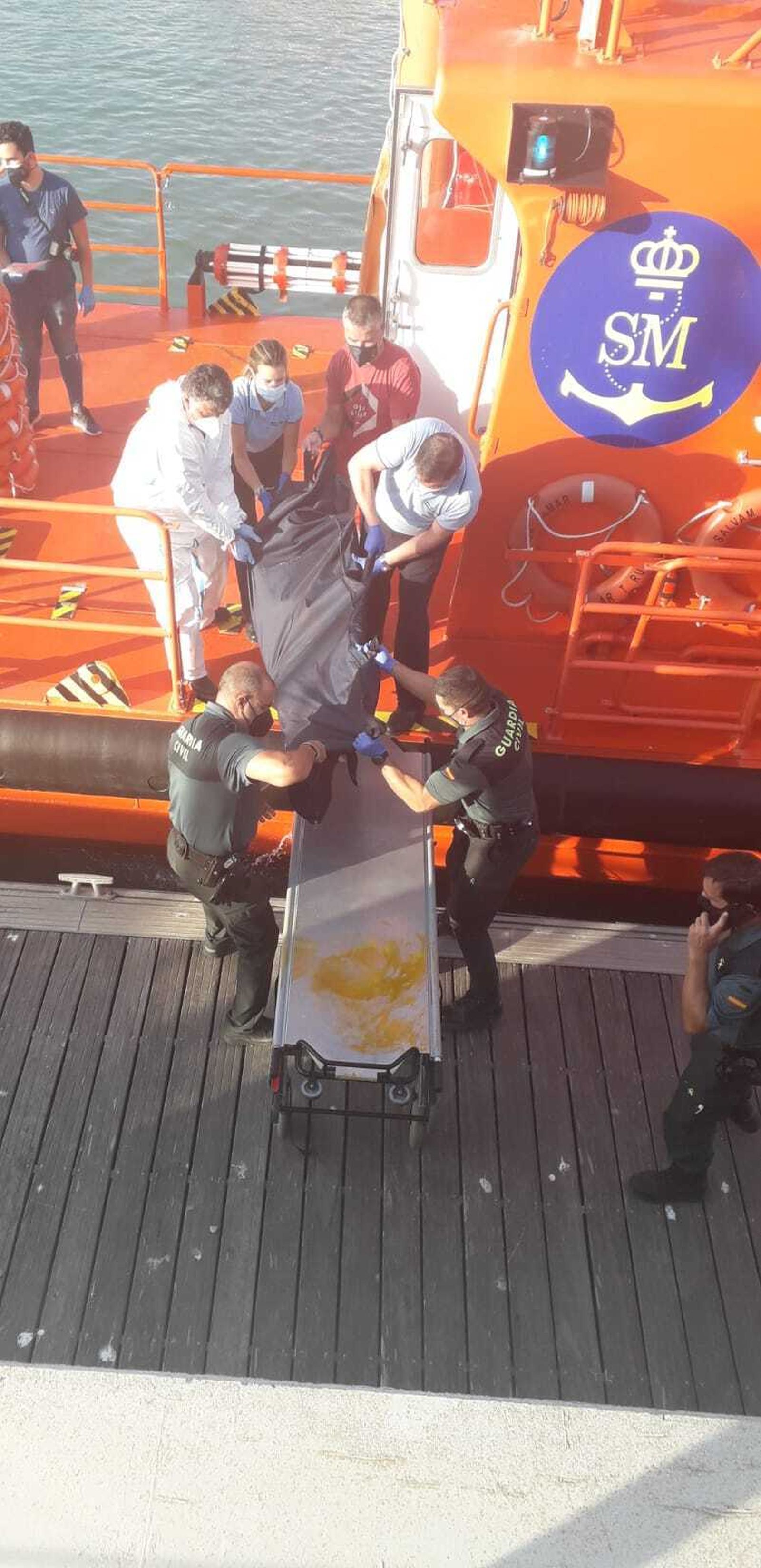 Rescatados dos nuevos cuerpos del naufragio de Trafalgar