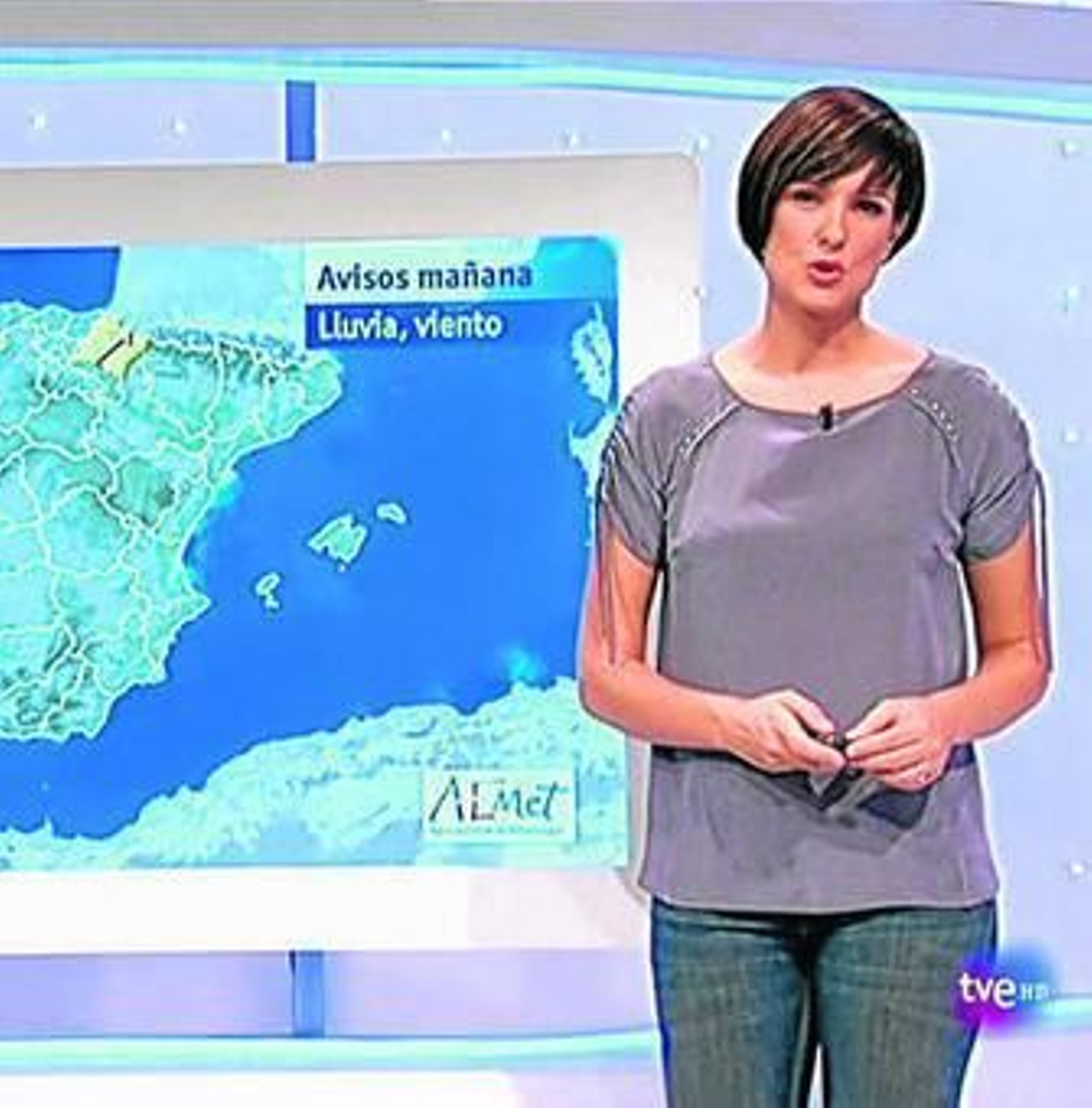 La meteoróloga Mónica López durante uno de sus programas.