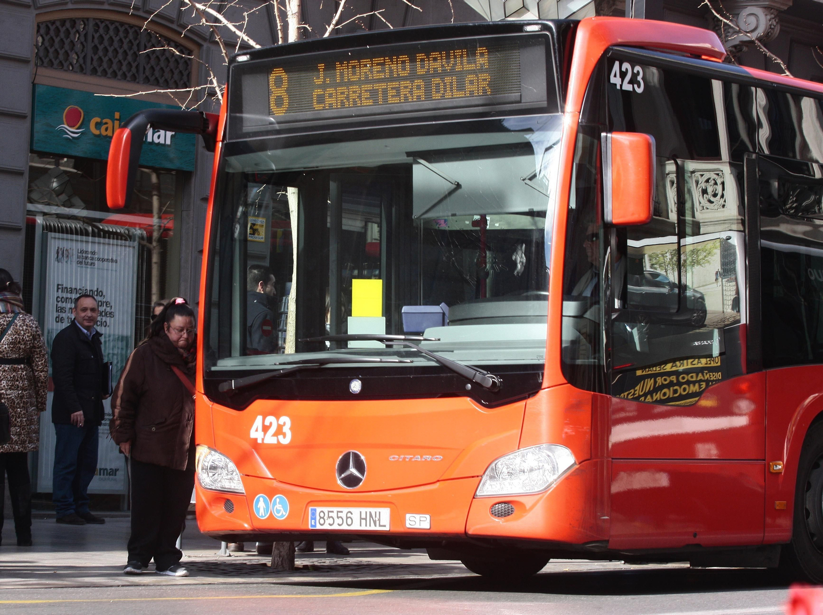 La Policía requisa casi 700 huevos que iban a ser arrojados a autobuses por Halloween