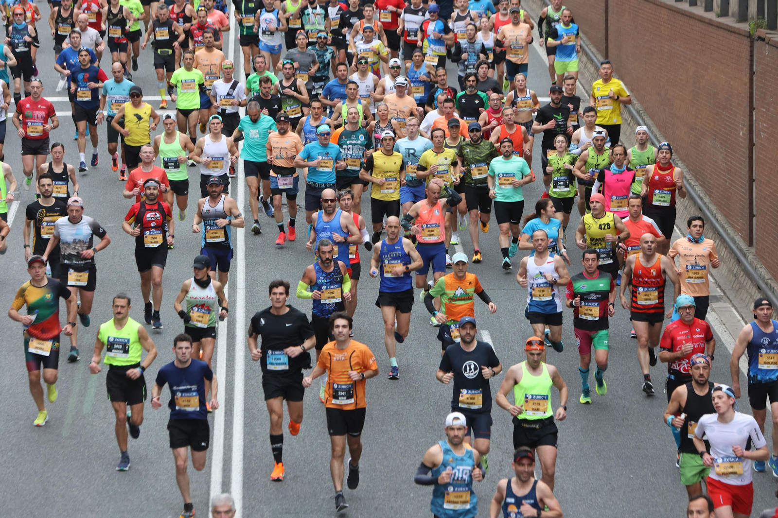Búscate en la maratón de Sevilla 02