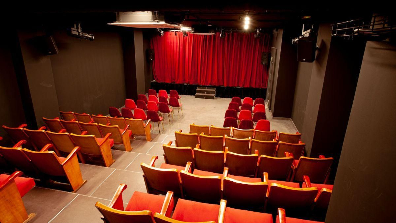 Patio de butacas de la sala jiennense.