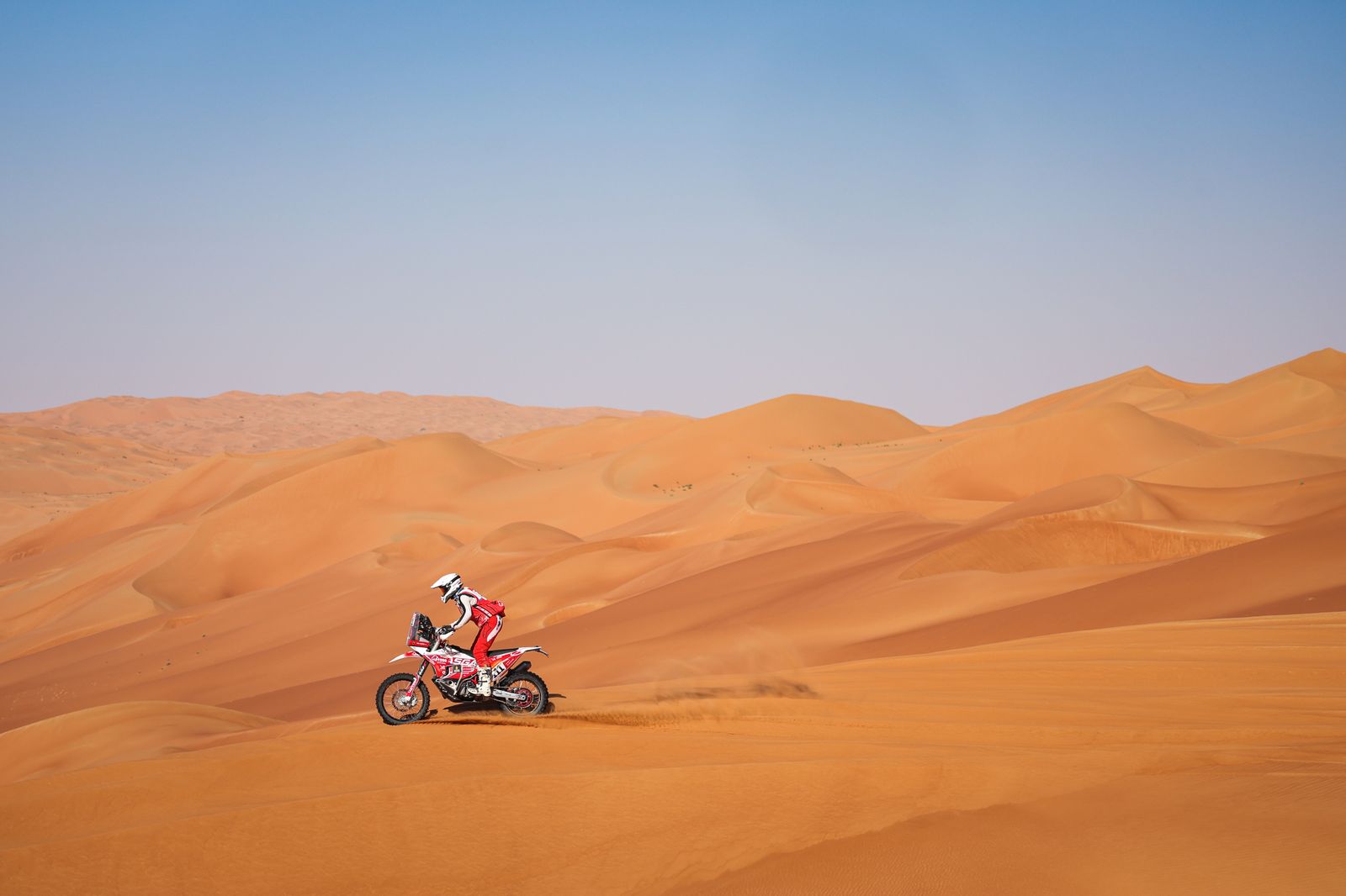 Las espectaculares imágenes del Dakar por las dunas