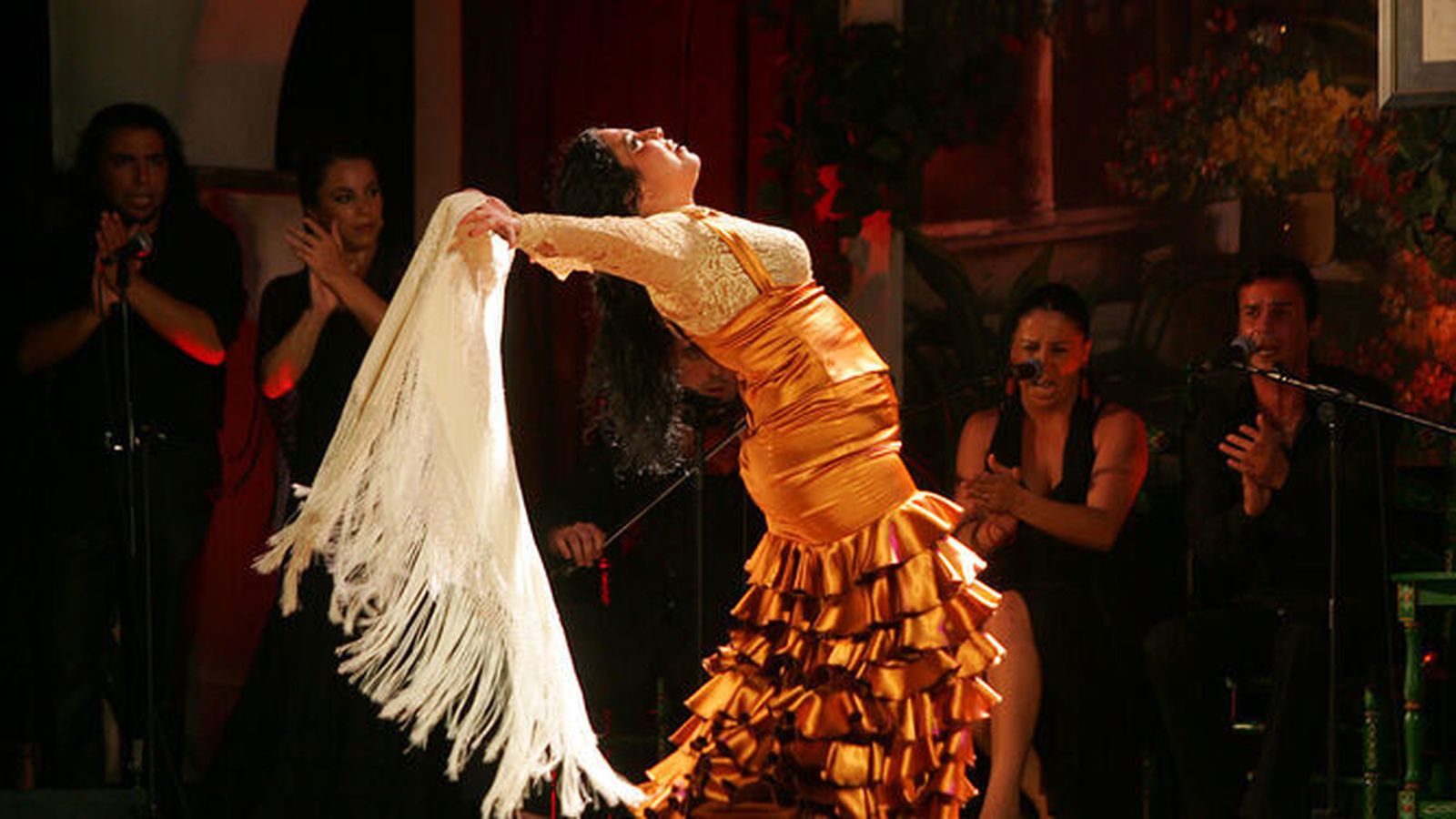 Una final del Baile por Alegrías de La Perla de Cádiz.