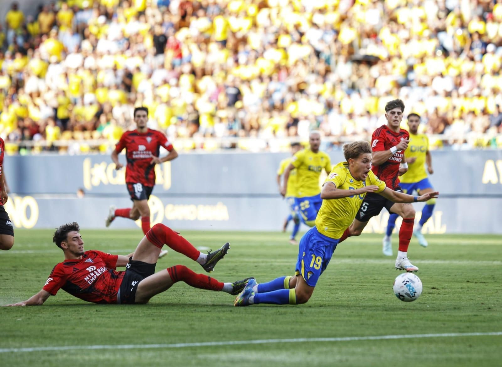 Así le hemos contado el directo del Cádiz CF-Mirandés (1-0)