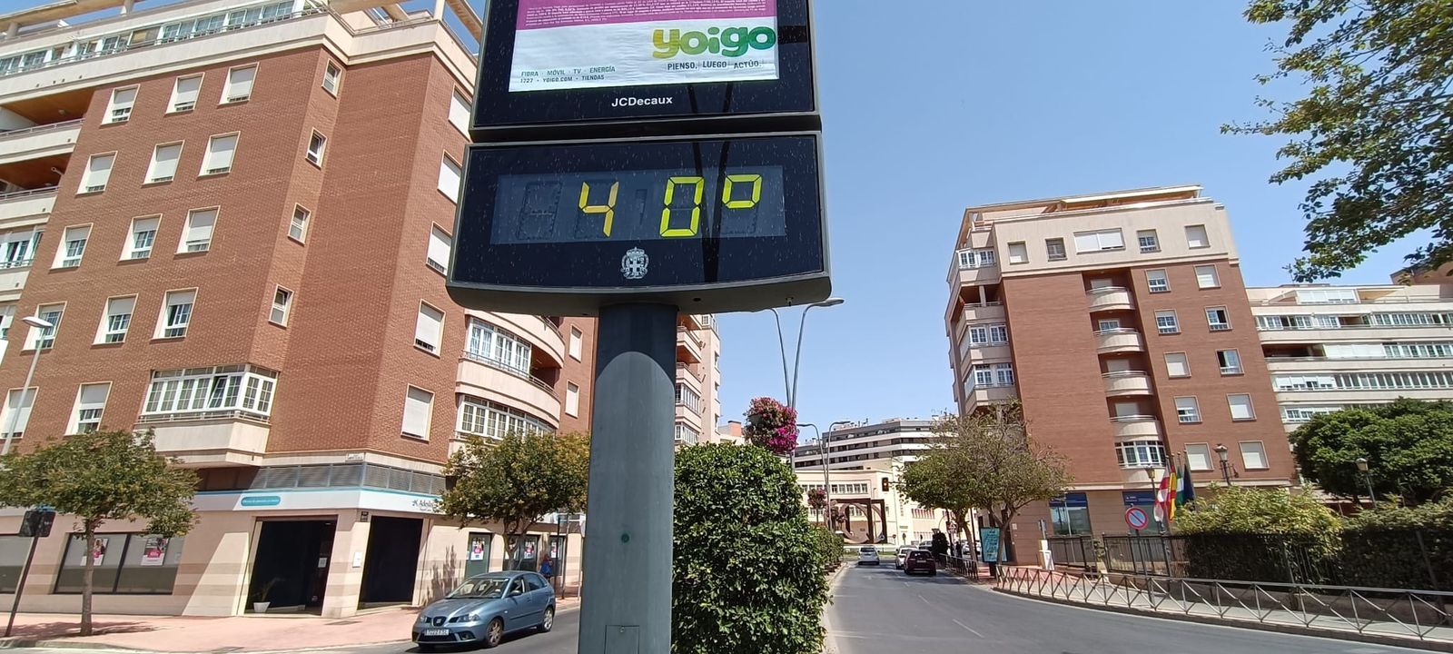 40 grados marcaba hoy el termómetro en la Plaza Barcelona de Almería capital.