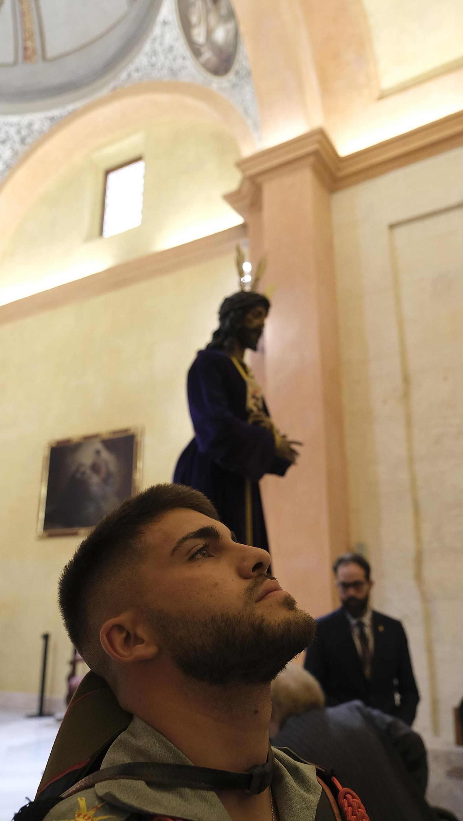 Imágenes del multitudinario besapiés del Cristo de Medinaceli en la Catedral de Almería