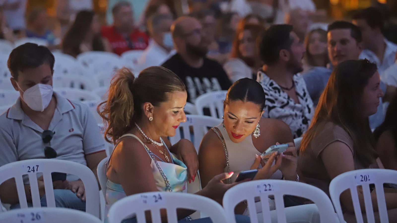 Fotos de ambiente en el concierto de Juanlu Montoya en Algeciras