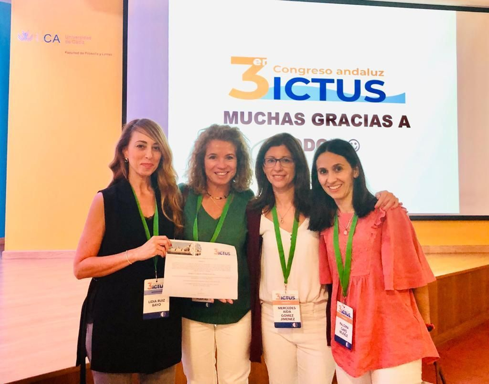 Profesionales durante la entrega del premio.