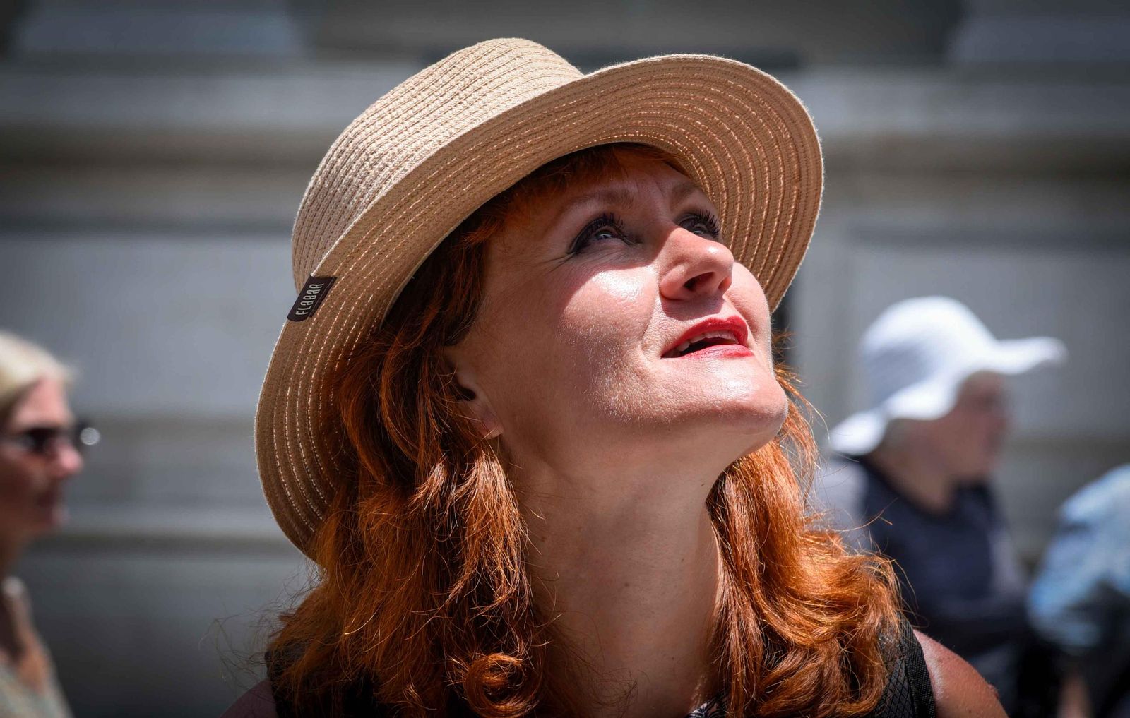 La moda de los sombreros ha regresado a Sevilla