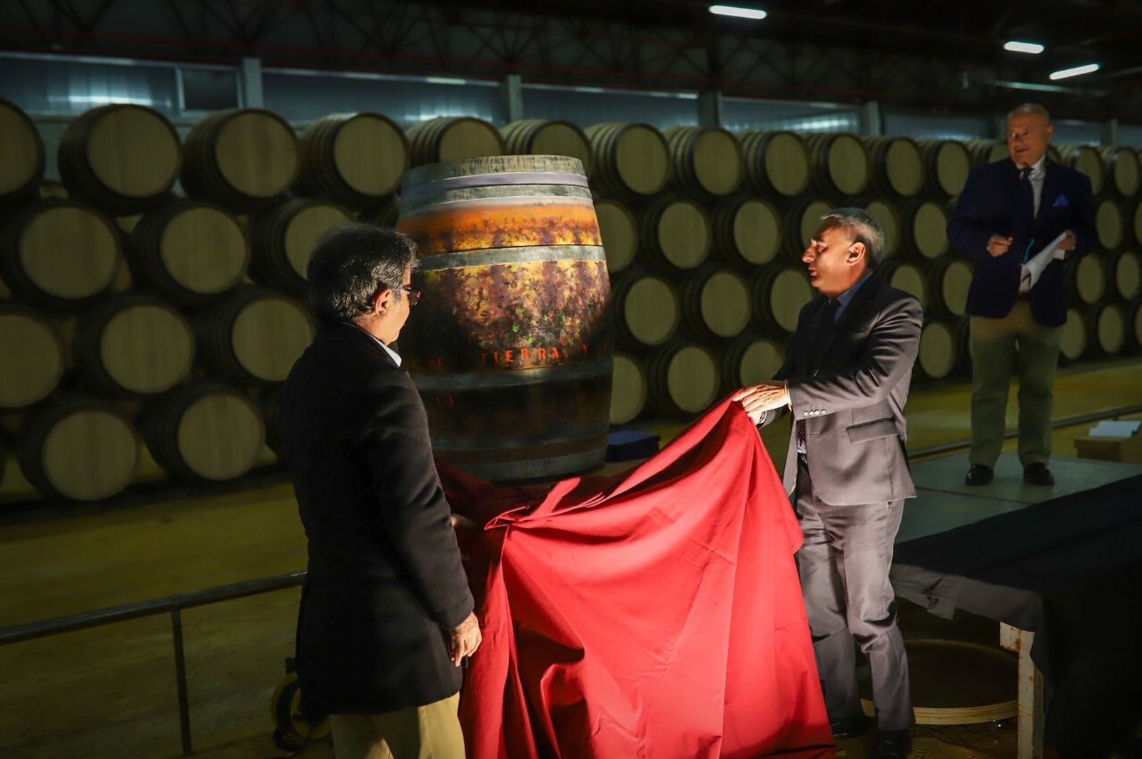 Un momento del descubrimiento de la bota.