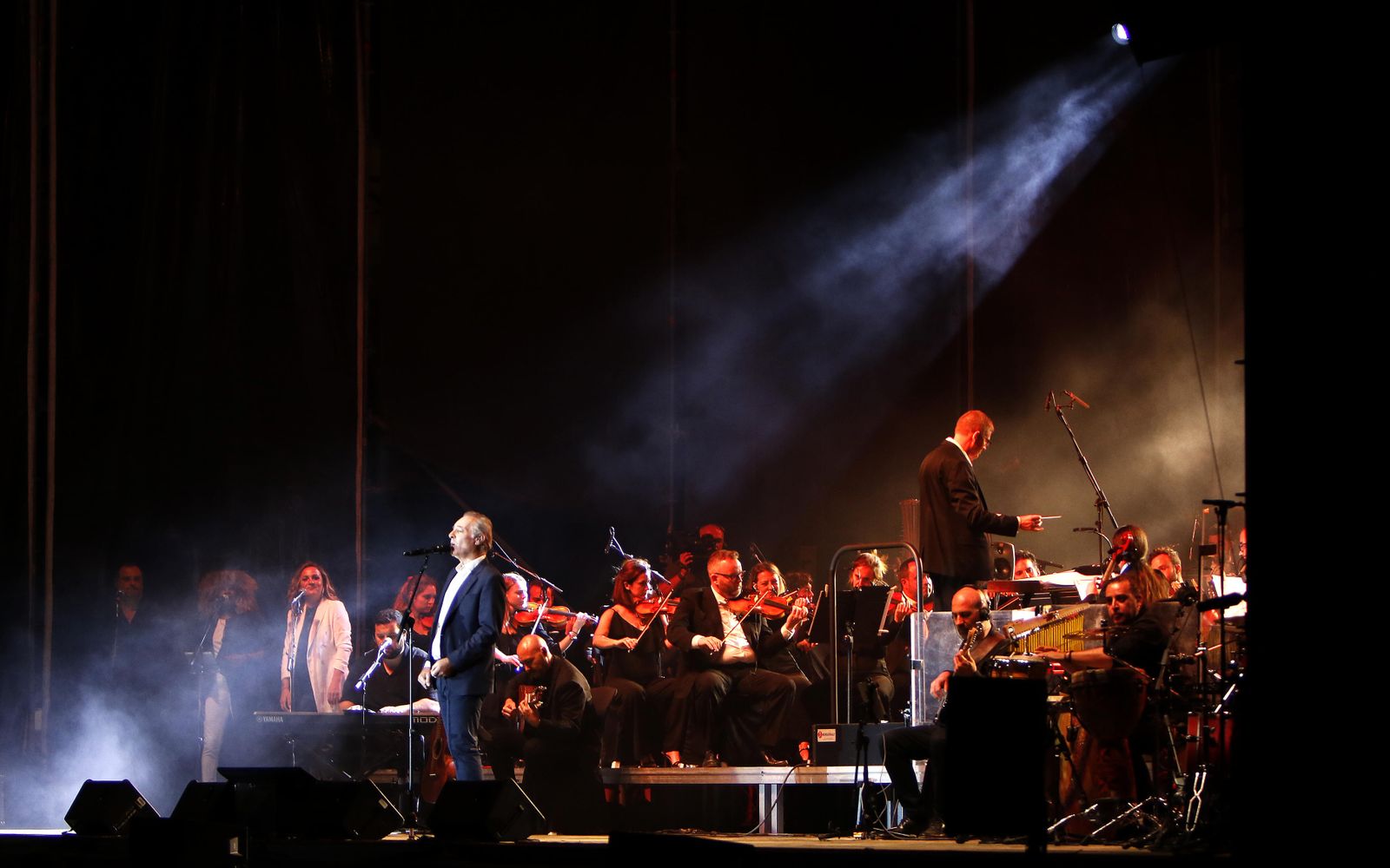 Actuación del cantante José Manuel Soto el pasado martes en la plaza de toros de la Maestranza.