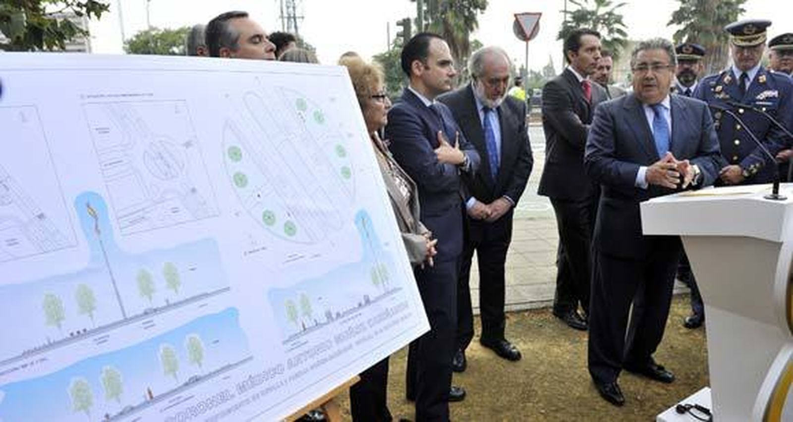 Homenaje en Los Bermejales al coronel médico Muñoz Cariñanos