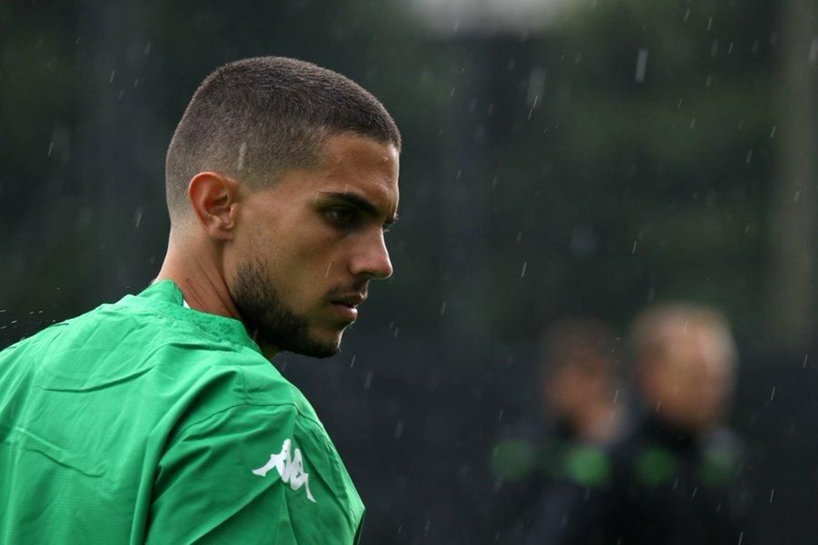 Bartra, en un entrenamiento en Suiza.