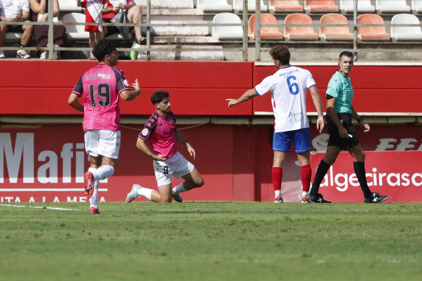 Las mejores fotos del Algeciras CF - Sabadell de Primera Federación