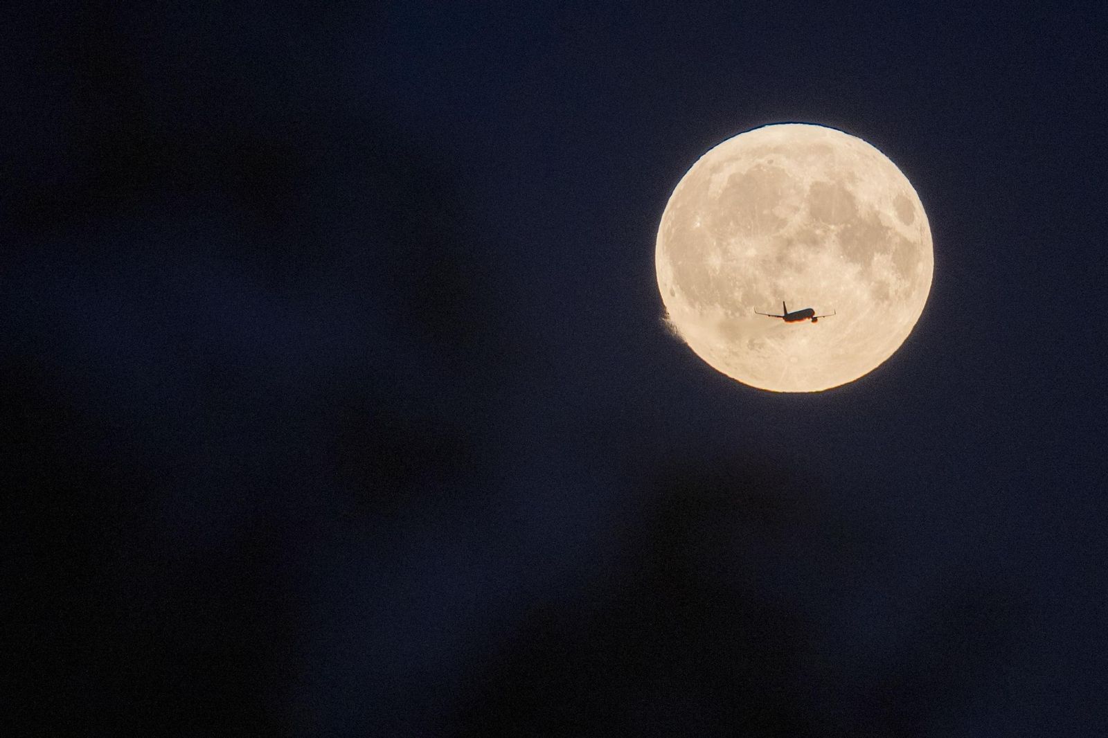 La Superluna azul captada en diferentes partes del planeta: un disfrute visual de la Luna del Esturión