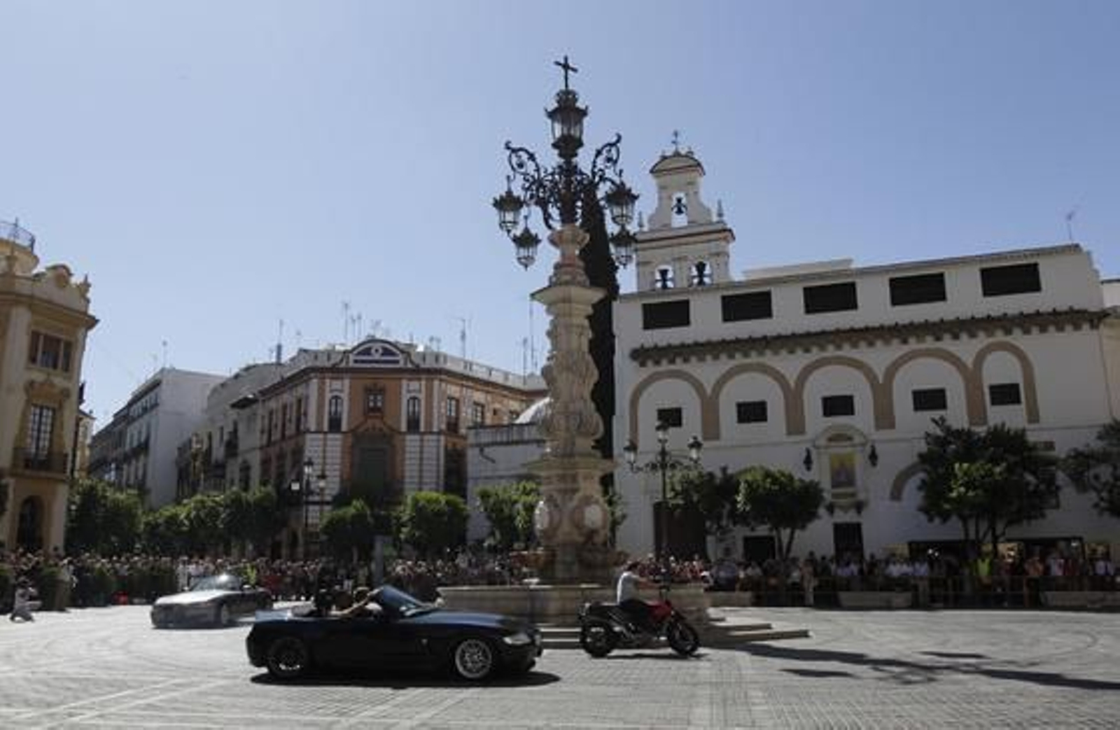 Tom Cruise y Cameron Díaz revolucionan Sevilla en el preestreno oficial de la película 'Noche y Día'.

Foto: Antonio Pizarro