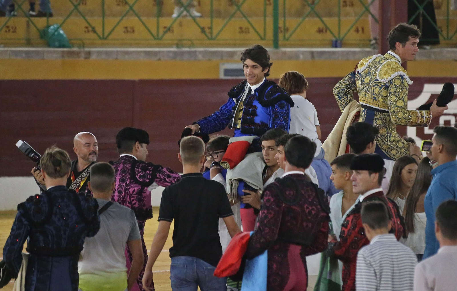 Fotos de la corrida del viernes de la Feria Taurina de La Línea 2023: Castella, Perera y Daniel Luque