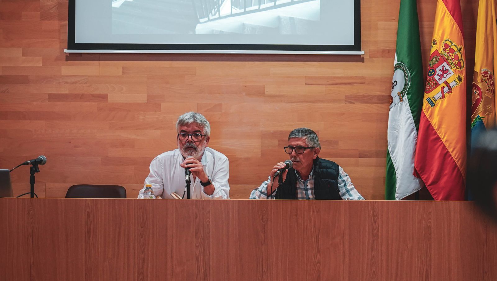 Fotos de la presentación del libro en el centro documental Jose Luis Cano, en Algeciras