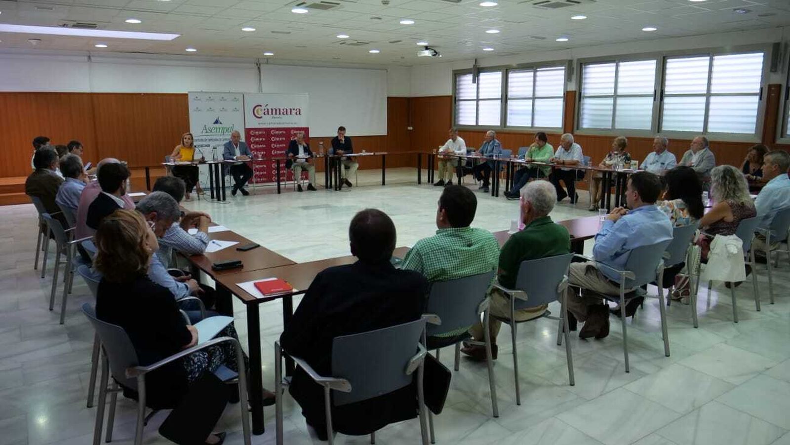 El PP traslada a los empresarios almerienses su compromiso con el ...