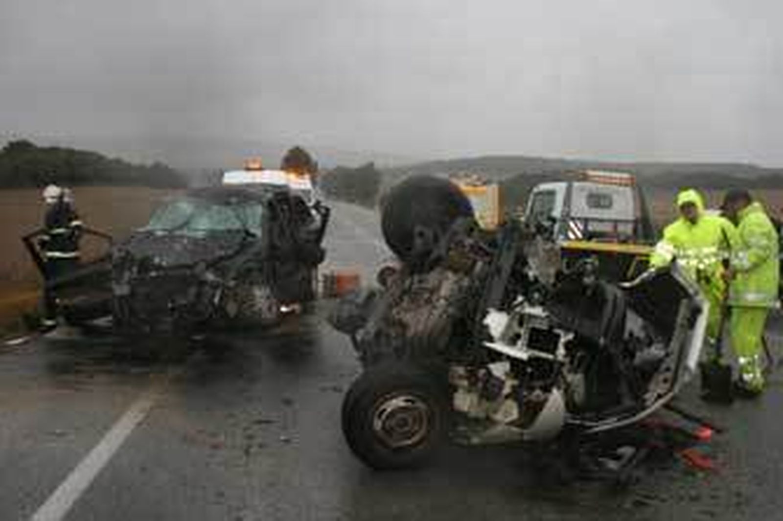 Así quedaron los dos vehículos que se vieron implicados en el accidente que tuvo lugar en octubre de 2008. /Manuel Aragón Pina
