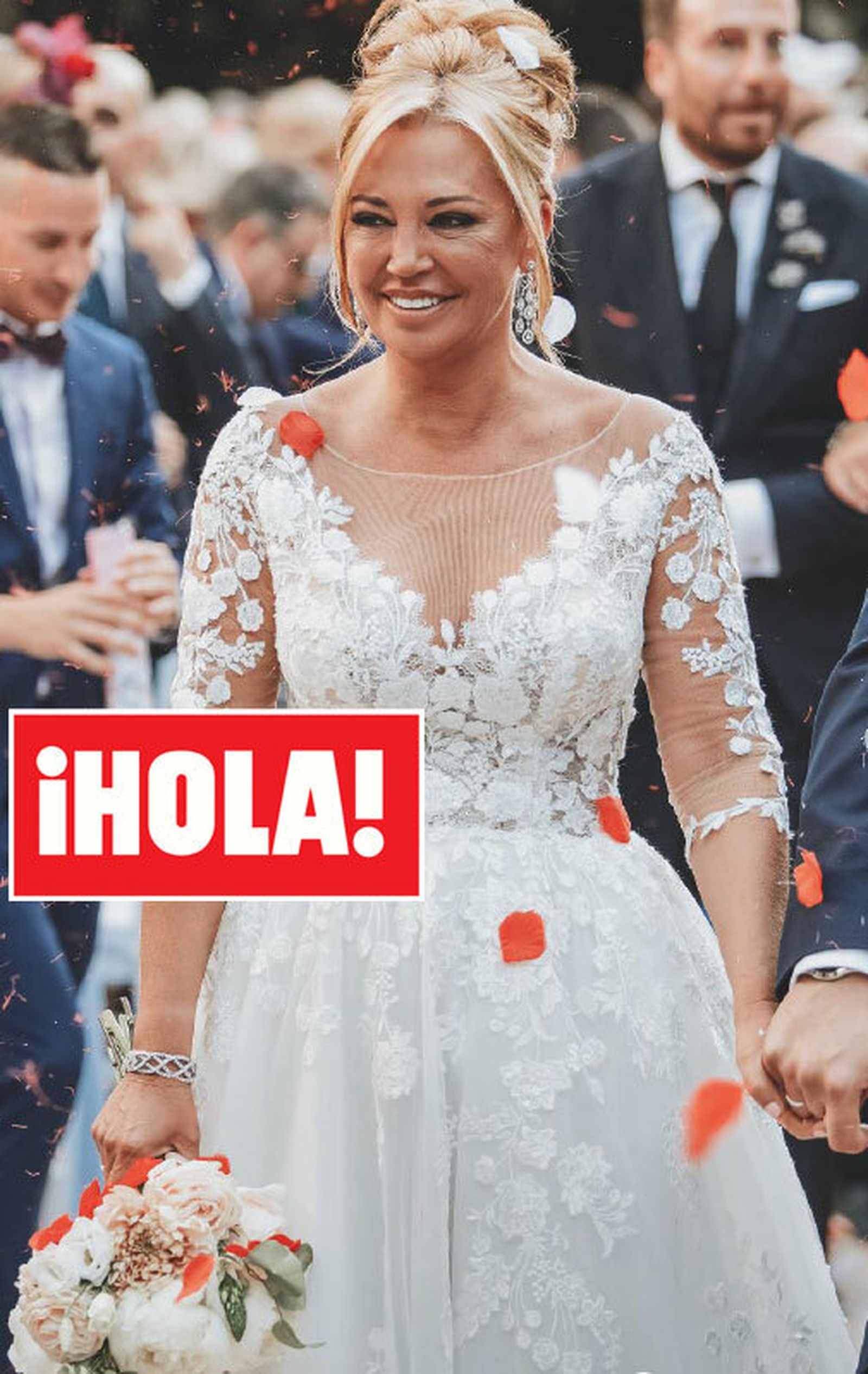 Primer plano del vestido de novia de Belén Esteban en ¡Hola!