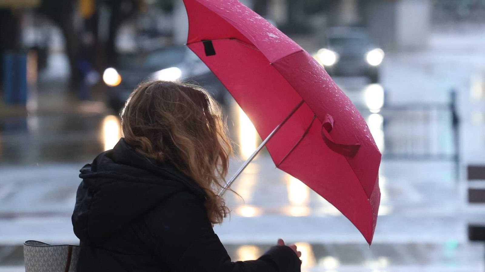 Las imágenes de la lluvia de la borrasca Karlotta en Málaga Las imágenes de la lluvia de la borrasca Karlotta en Málaga