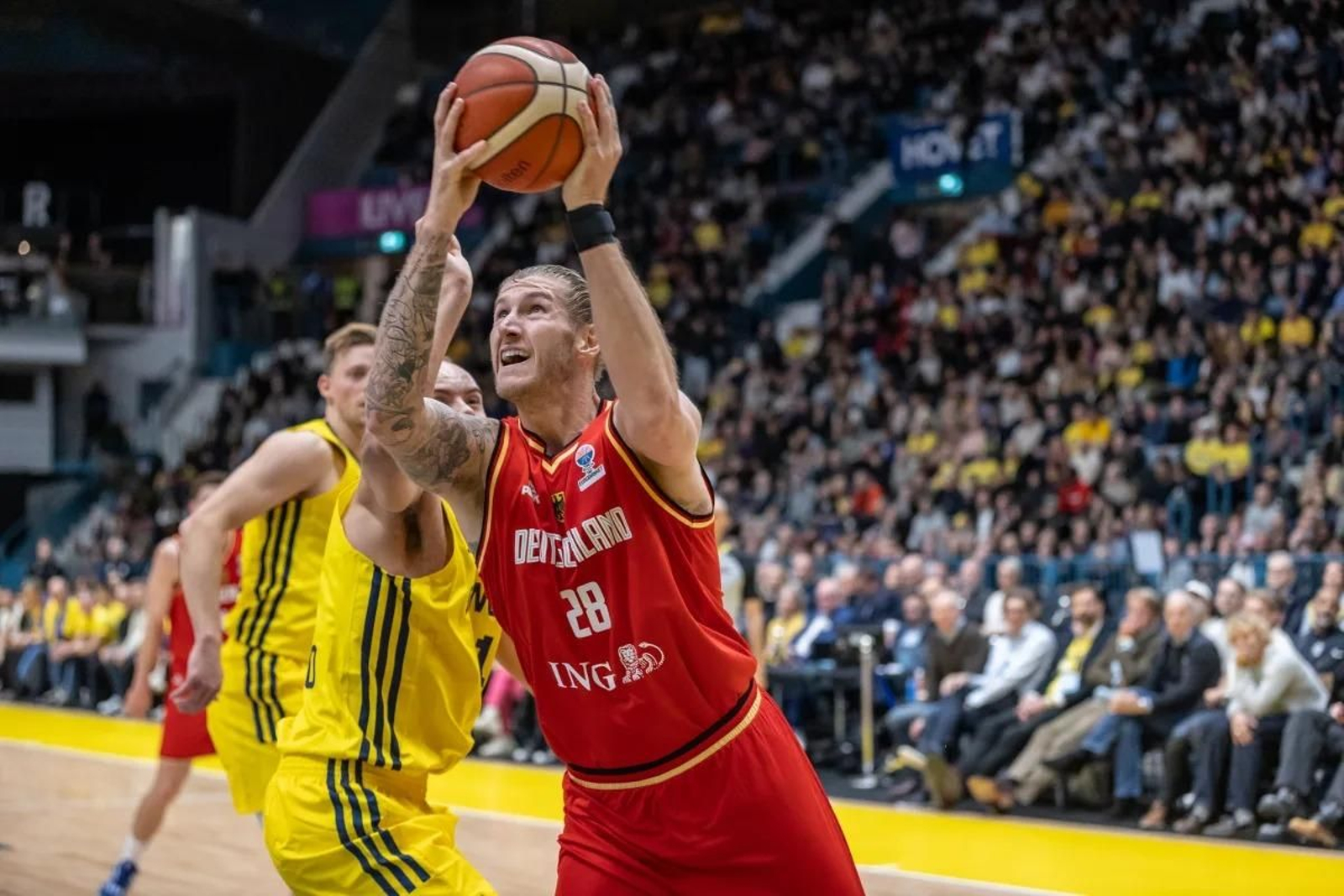 Dylan Osetkwowski, partidazo y derrota en su debut con Alemania