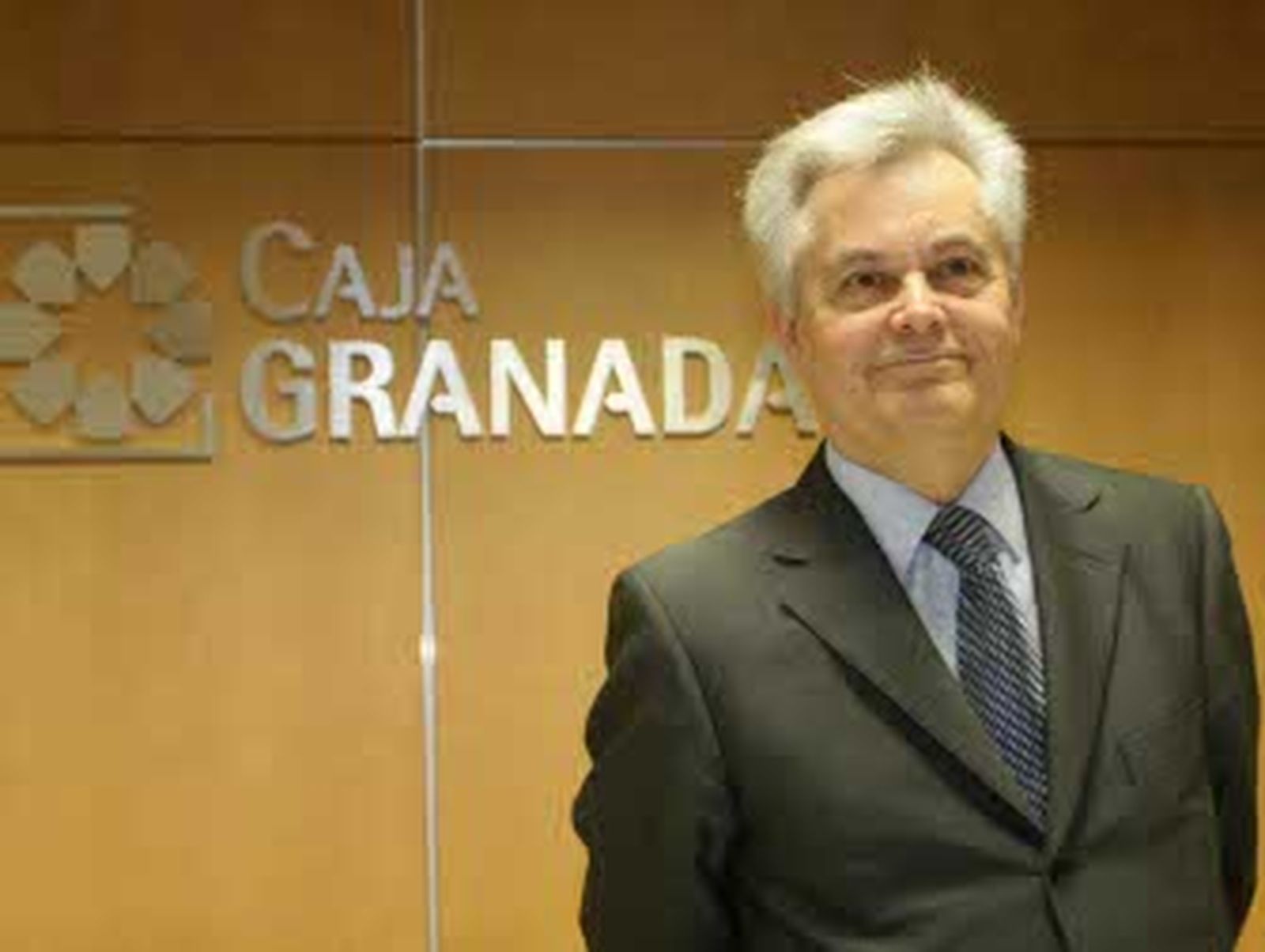 Caja Cantabria negocia integrarse con CajaGranada y Cajastur